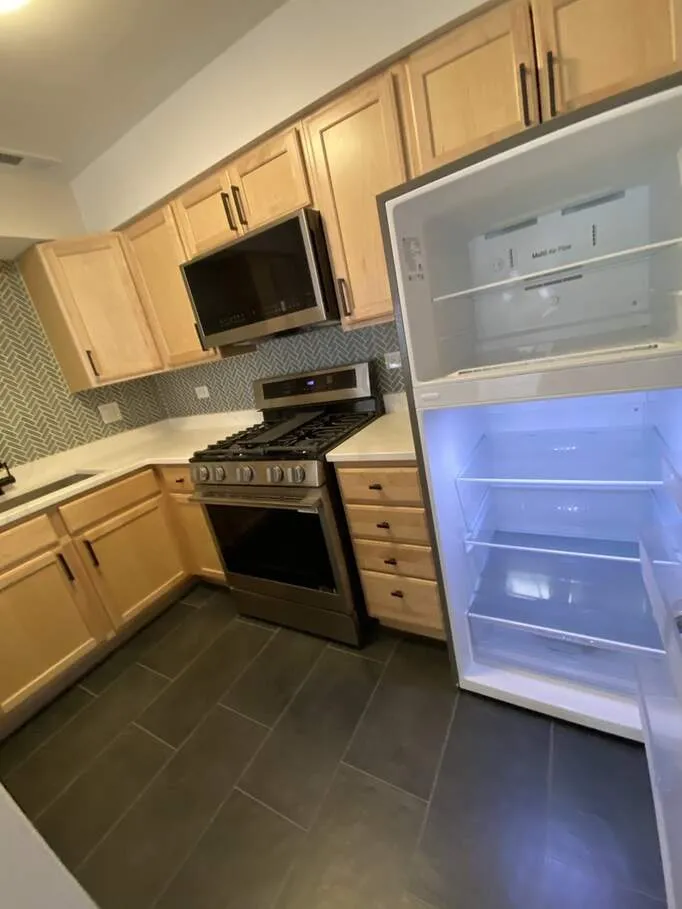 1455 W Fullerton Ave 60614 60614-unit#203-Chicago-IL