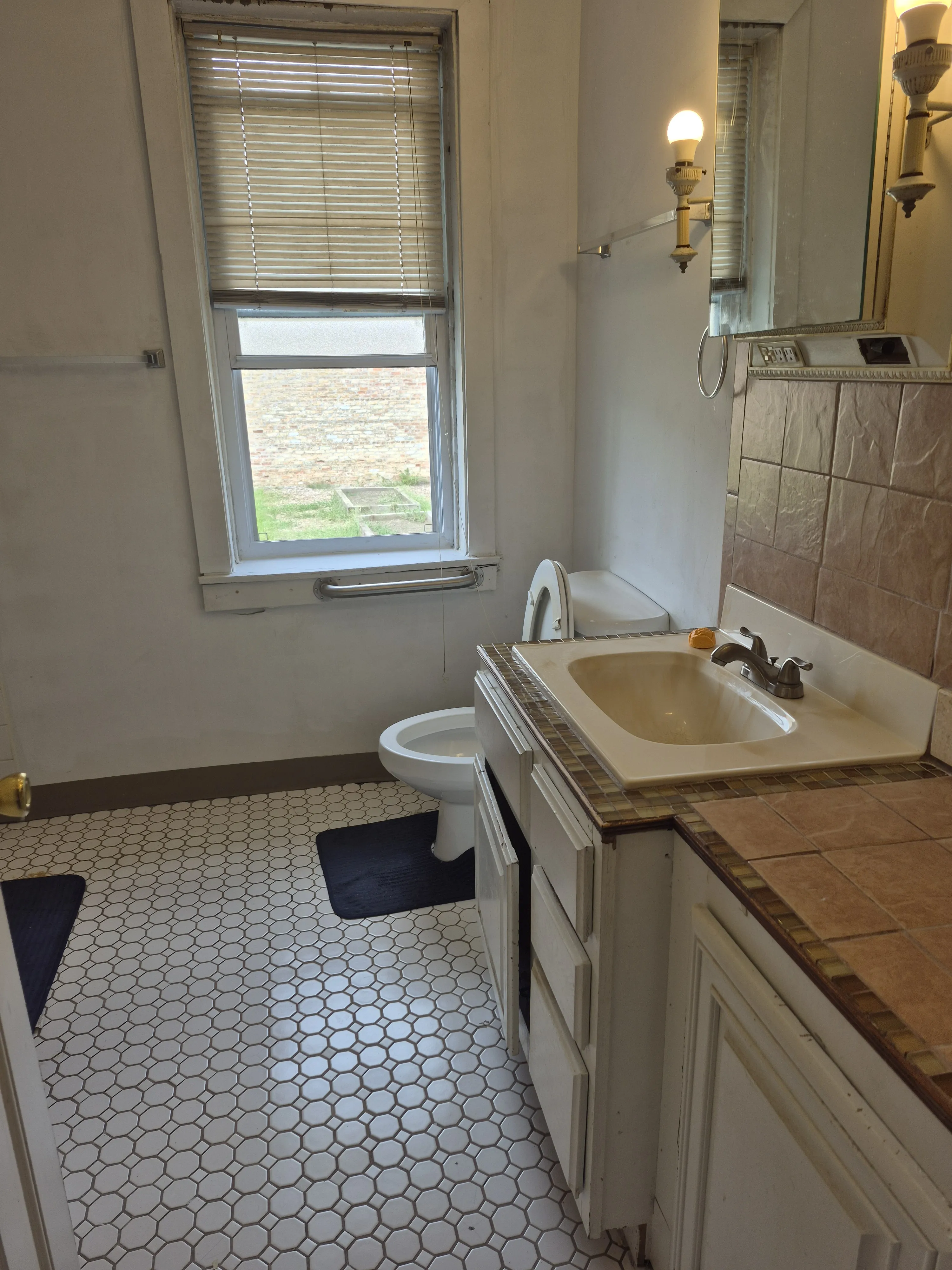 1148 N Mayfield Ave 60651 60651-unit#1-Chicago-IL