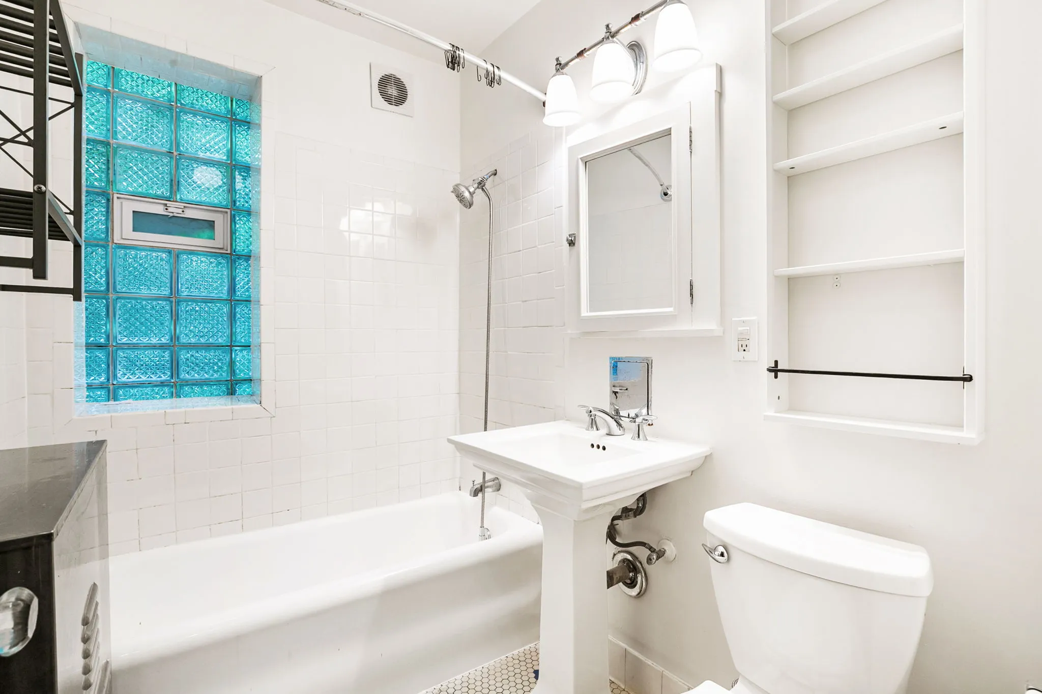 3800 N Oakley Ave 60618 60618-unit#1-Chicago-IL