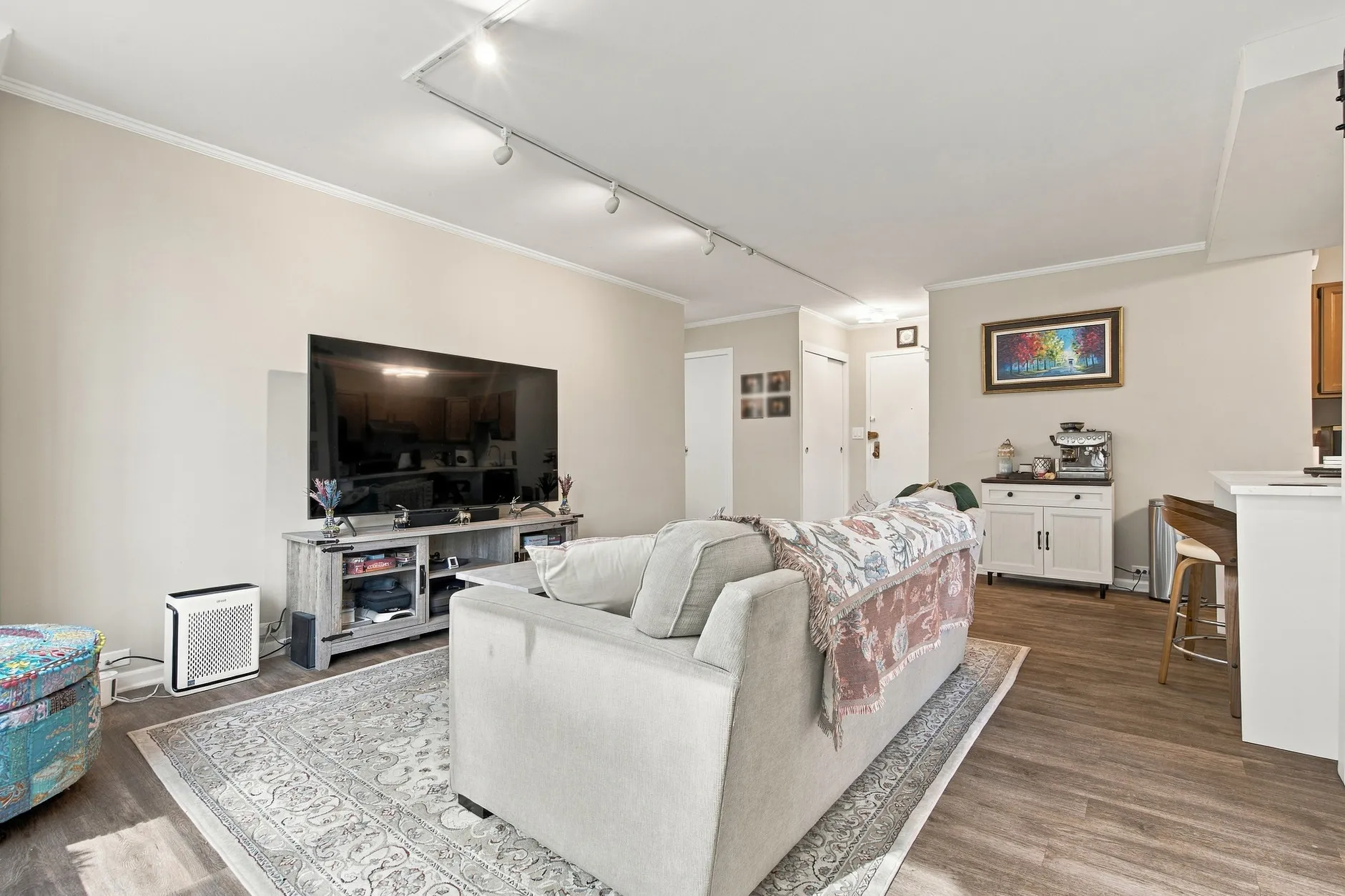 3550 N Lake Shore Dr   60657 60657-unit#207-Chicago-IL