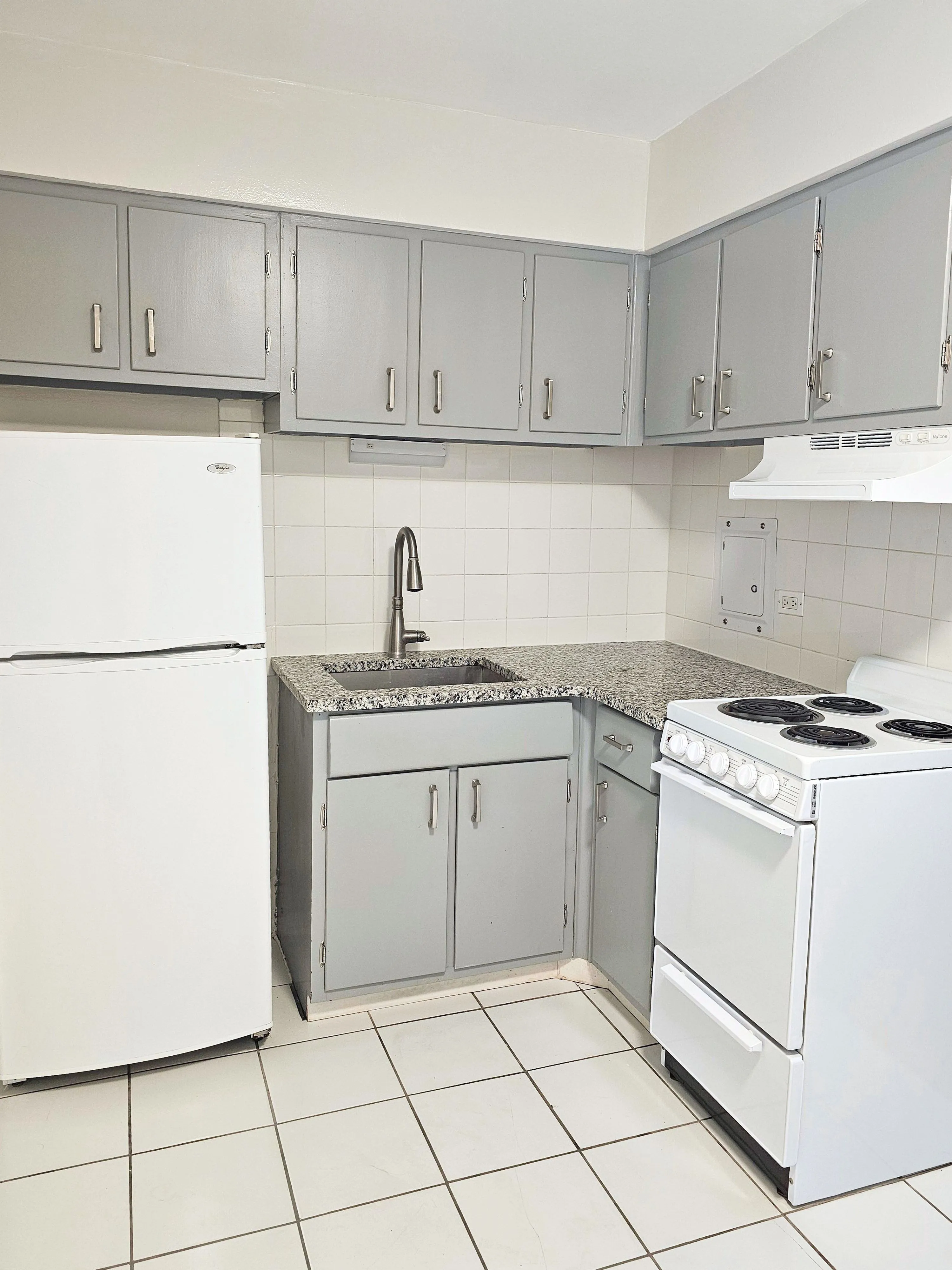 2355 W Jarvis Ave   60645 60645-Chicago-IL