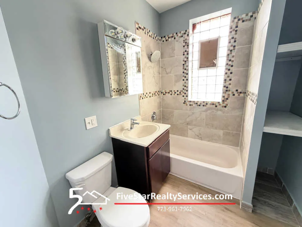 4551 N Pulaski Rd   60630 60630-unit#3S-Chicago-IL