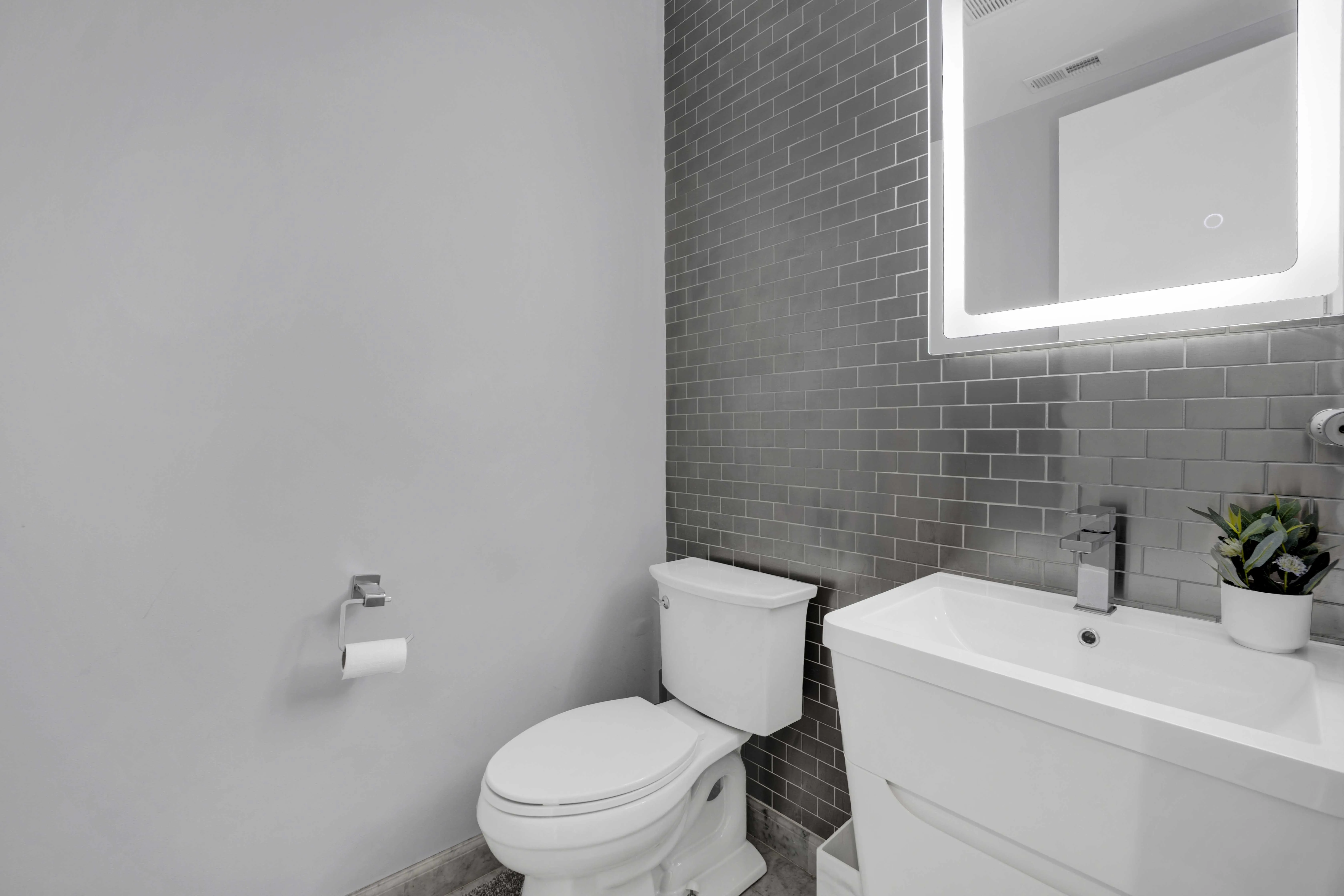 340 W Evergreen Ave   60610 60610-340 W Evergreen-unit#6E-Chicago-IL