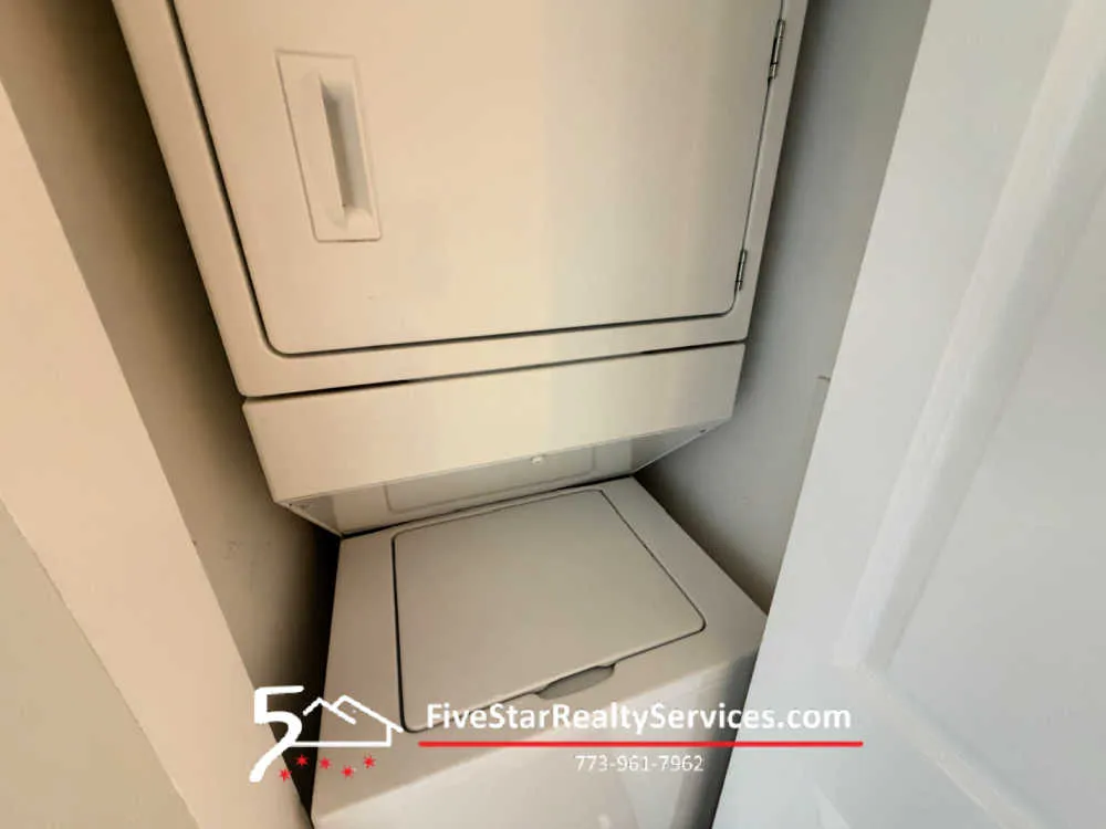 4551 N Pulaski Rd   60630 60630-unit#3S-Chicago-IL