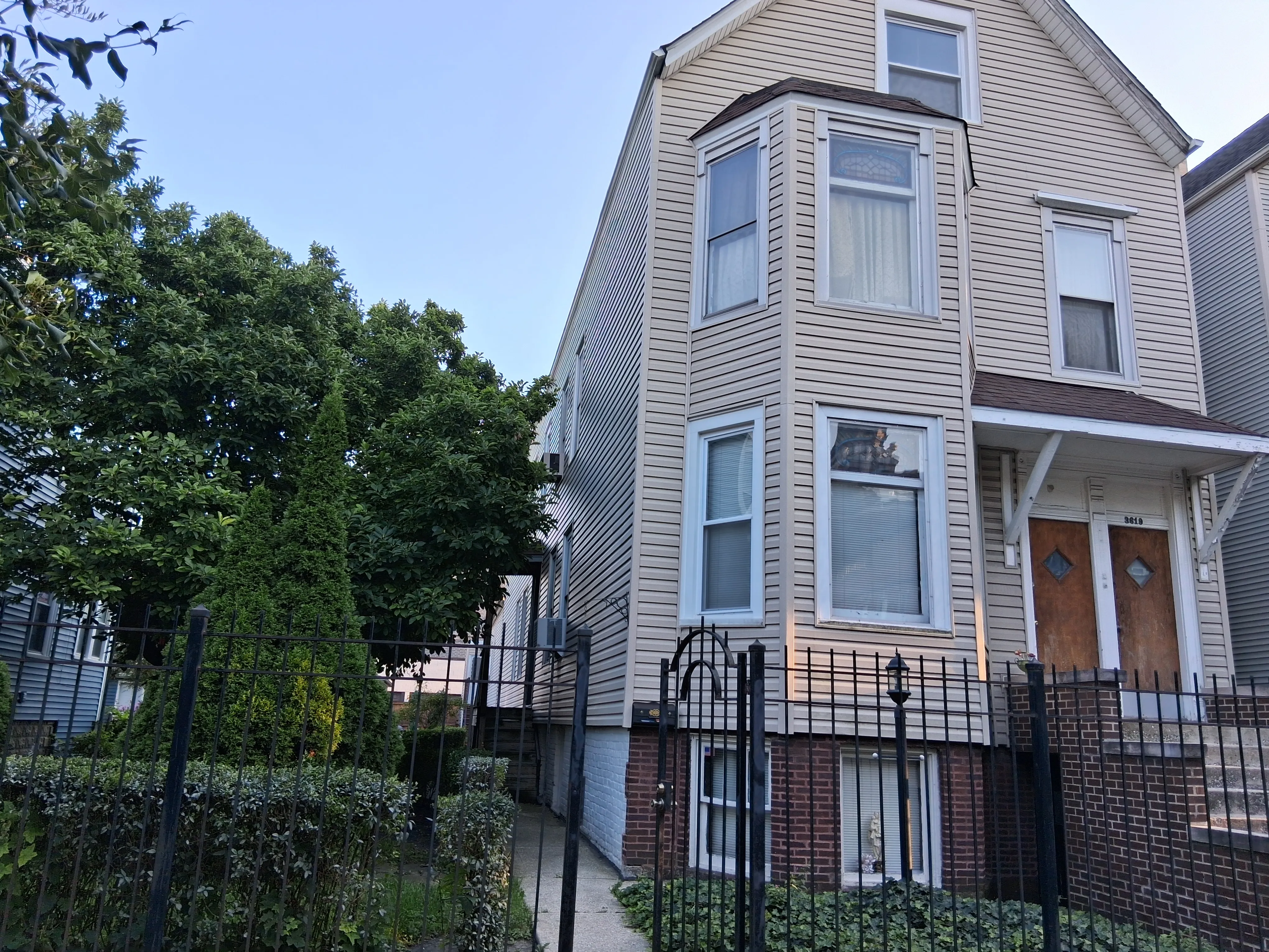 3619 W Wolfram St 60618 60618-Chicago-IL