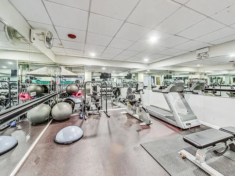 111 E Chestnut St 60611 60611-unit#18DE 2bed+-Chicago-IL