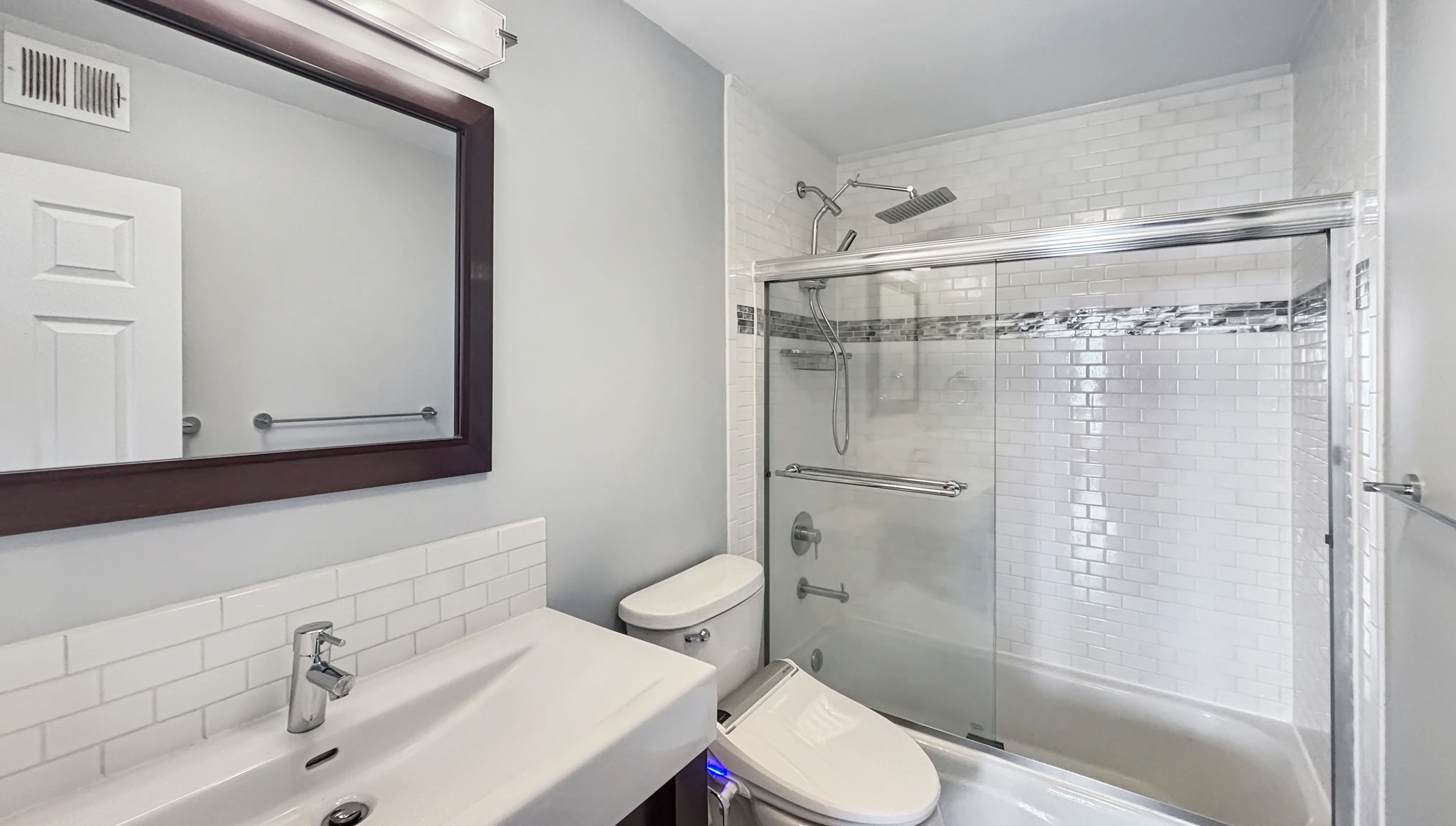 3930 N Pine Grove Ave 60613 60613-Lake Park Plaza-Chicago-IL