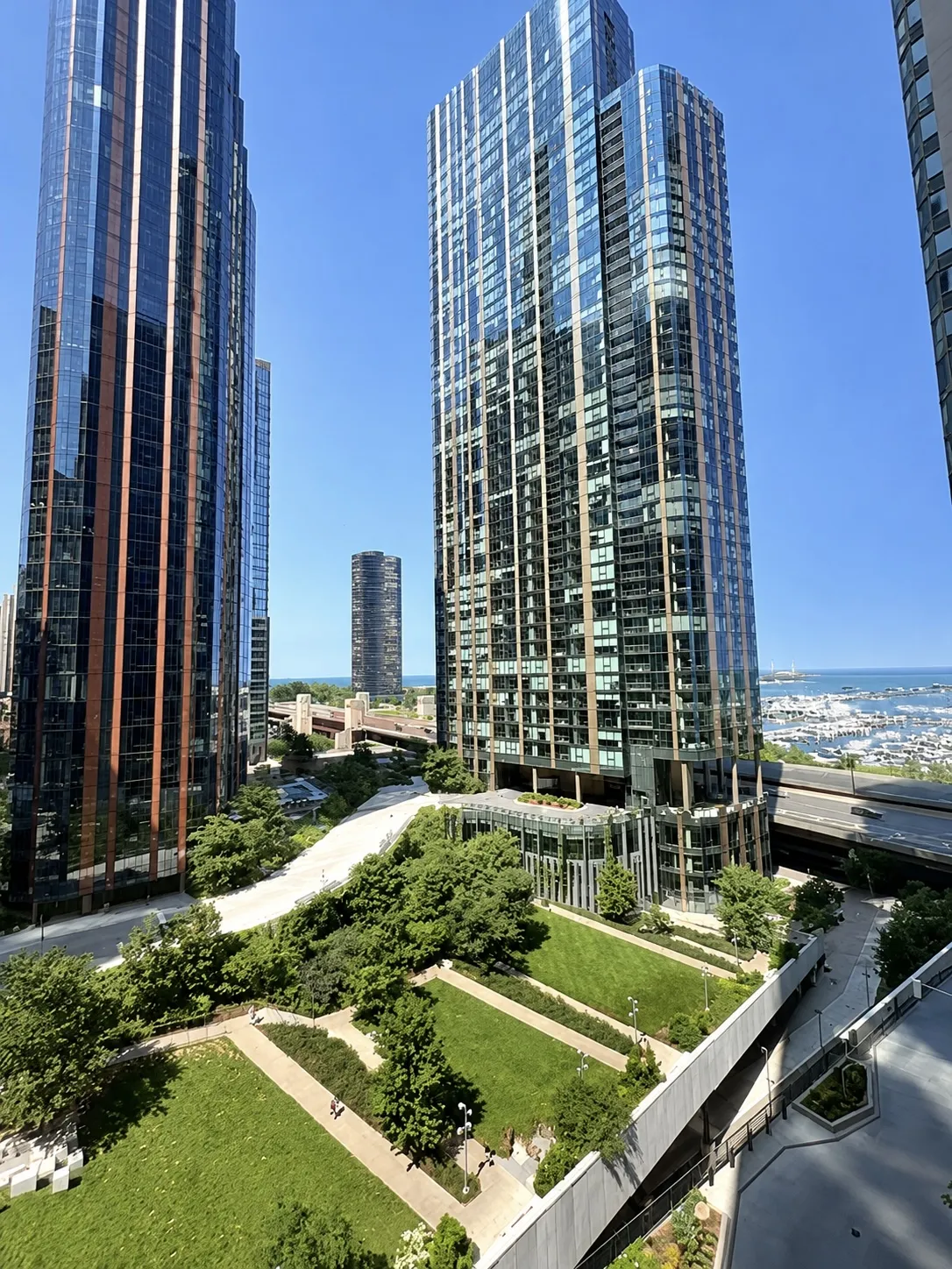 175 N Harbor Dr   60601 60601-unit#3302-Chicago-IL