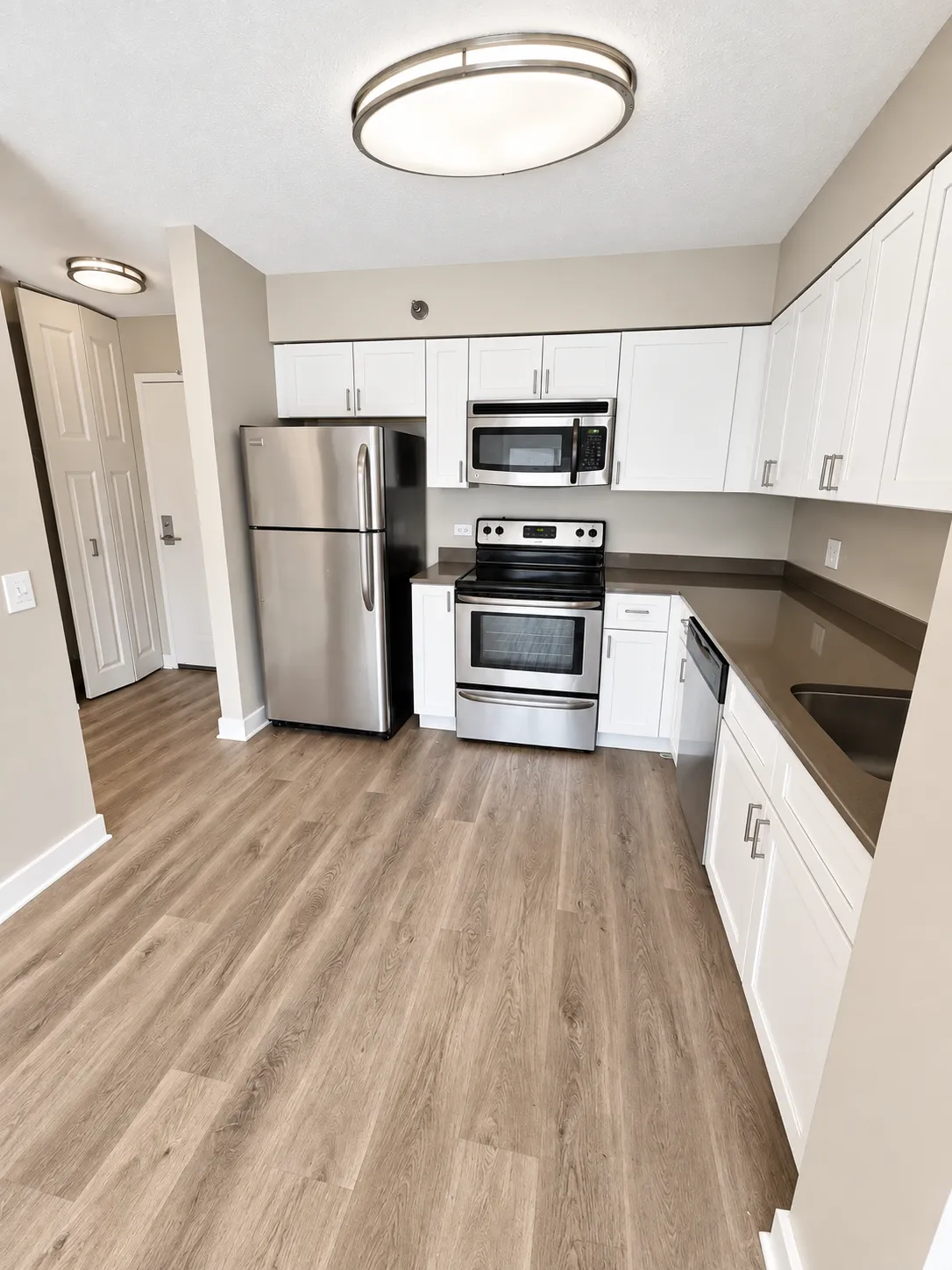 2555 N Clark St 60614 60614-unit#406-Chicago-IL