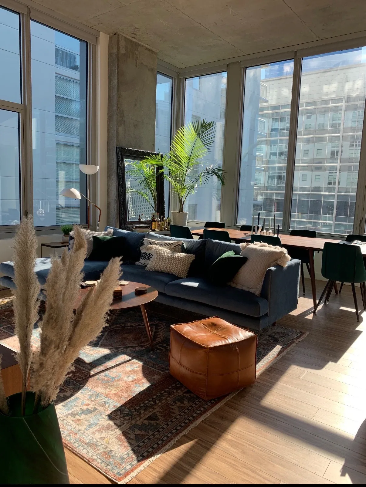 165 N Desplaines St 60661 60661-EMME-unit#1310-Chicago-IL
