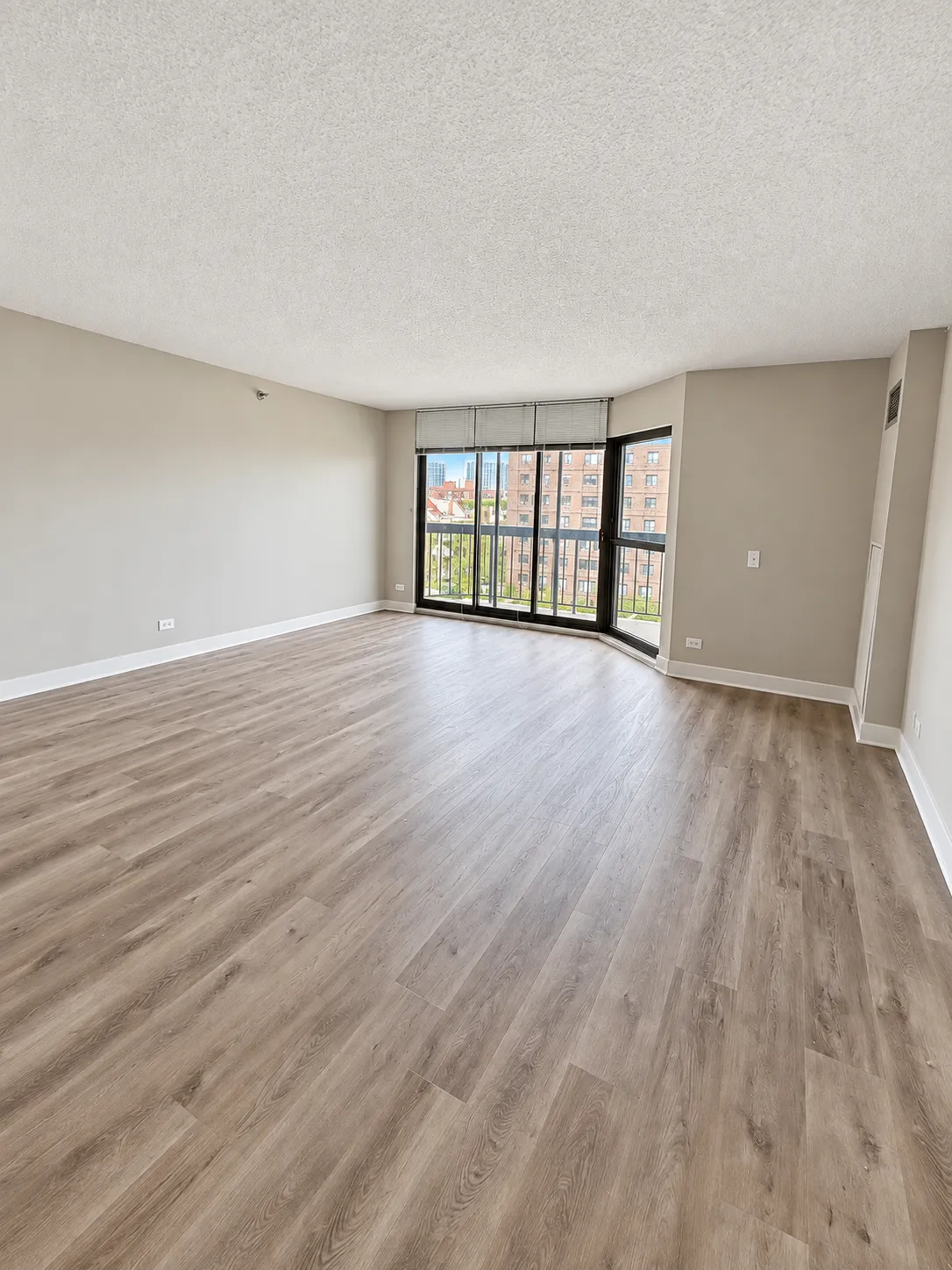 2555 N Clark St 60614 60614-unit#406-Chicago-IL