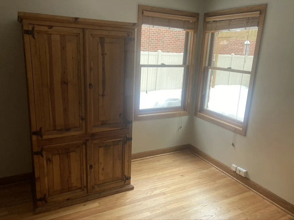 5721 Main St   60053 60053-Morton Grove-IL