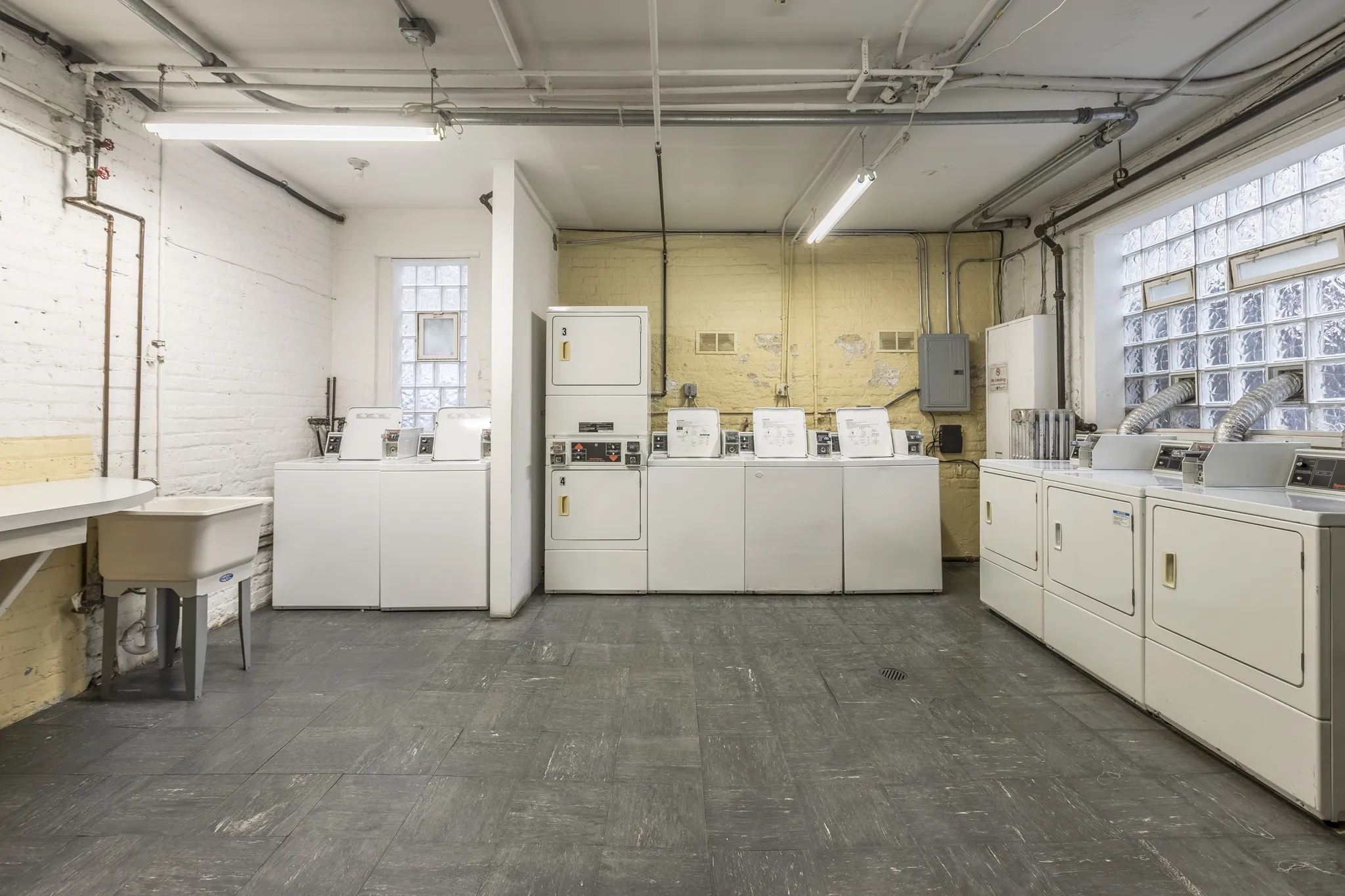 4440 N. Wolcott 60640-Ravenswood Vista Apartments-unit#104-Chicago-IL