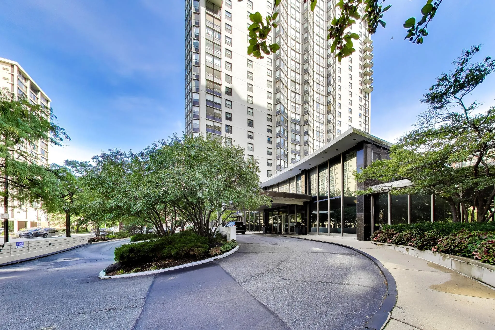 5701 N Sheridan Rd 60660 60660-Hollywood Towers-Chicago-IL