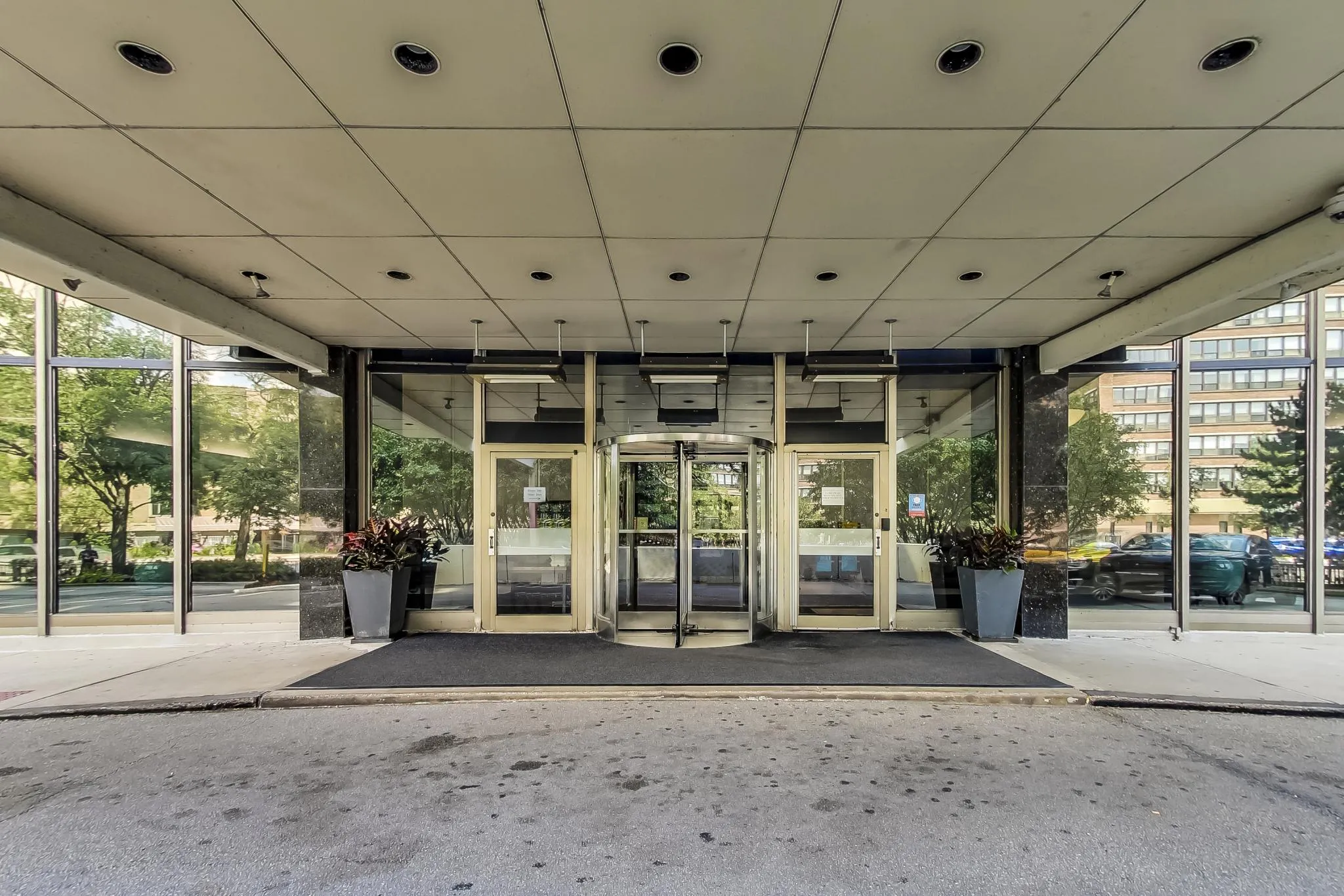 5701 N Sheridan Rd 60660 60660-Hollywood Towers-Chicago-IL