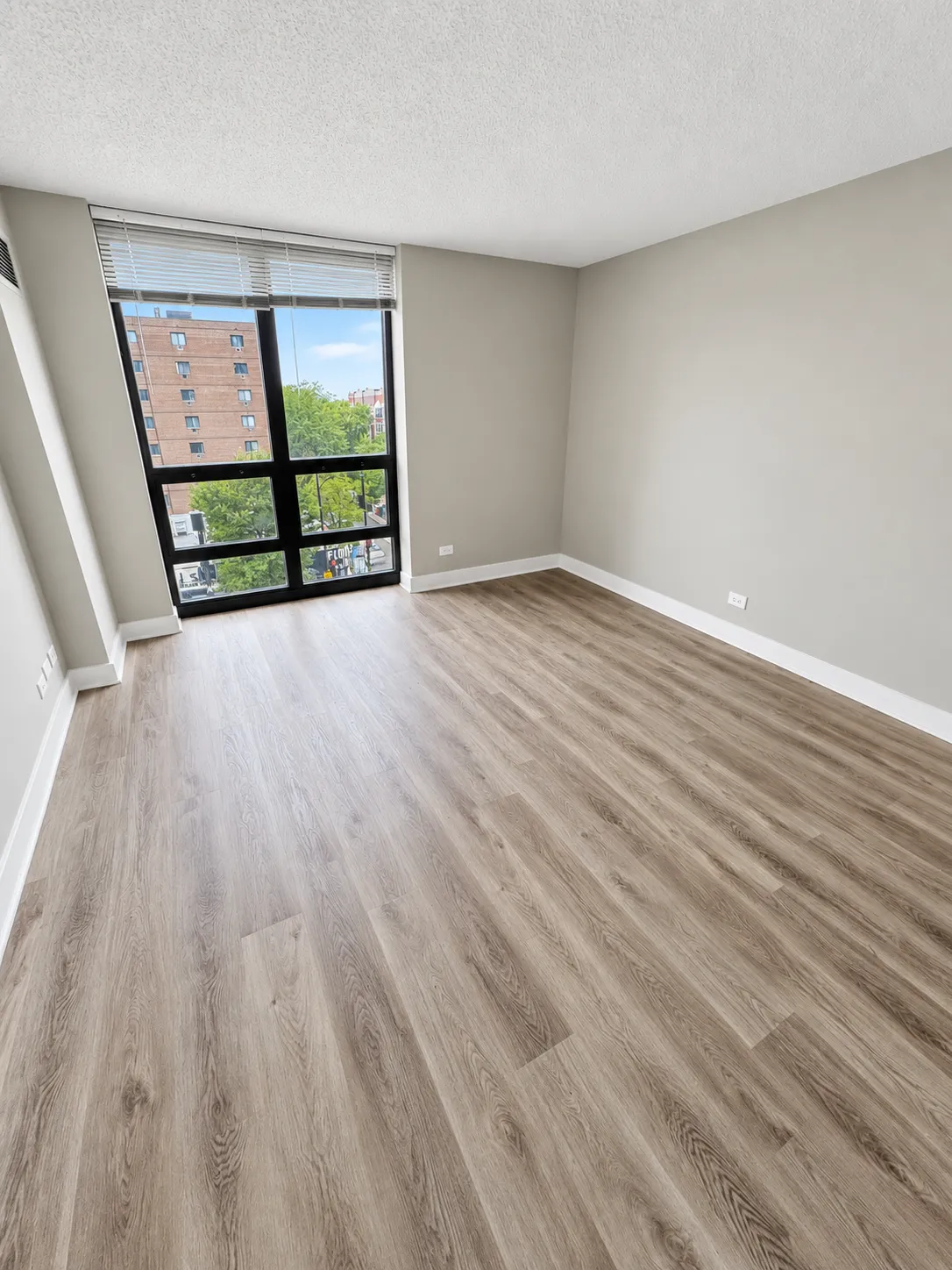 2555 N Clark St 60614 60614-unit#406-Chicago-IL