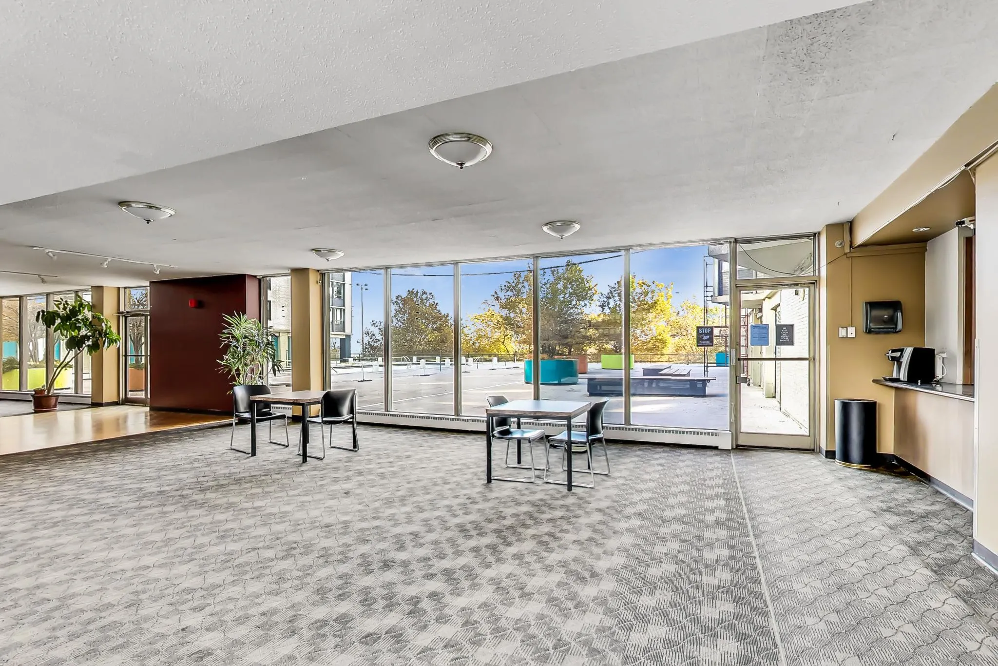 5701 N Sheridan Rd 60660 60660-Hollywood Towers-Chicago-IL
