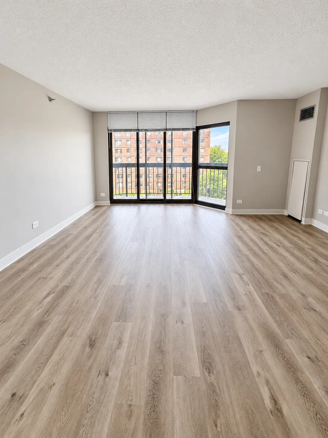 2555 N Clark St 60614 60614-unit#406-Chicago-IL