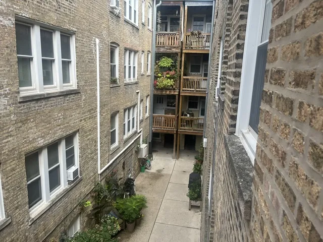 1439 W Elmdale Ave   60660 60660-unit#2N-Chicago-IL