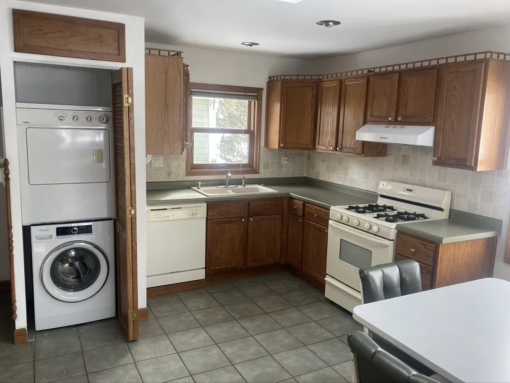 5721 Main St   60053 60053-Morton Grove-IL