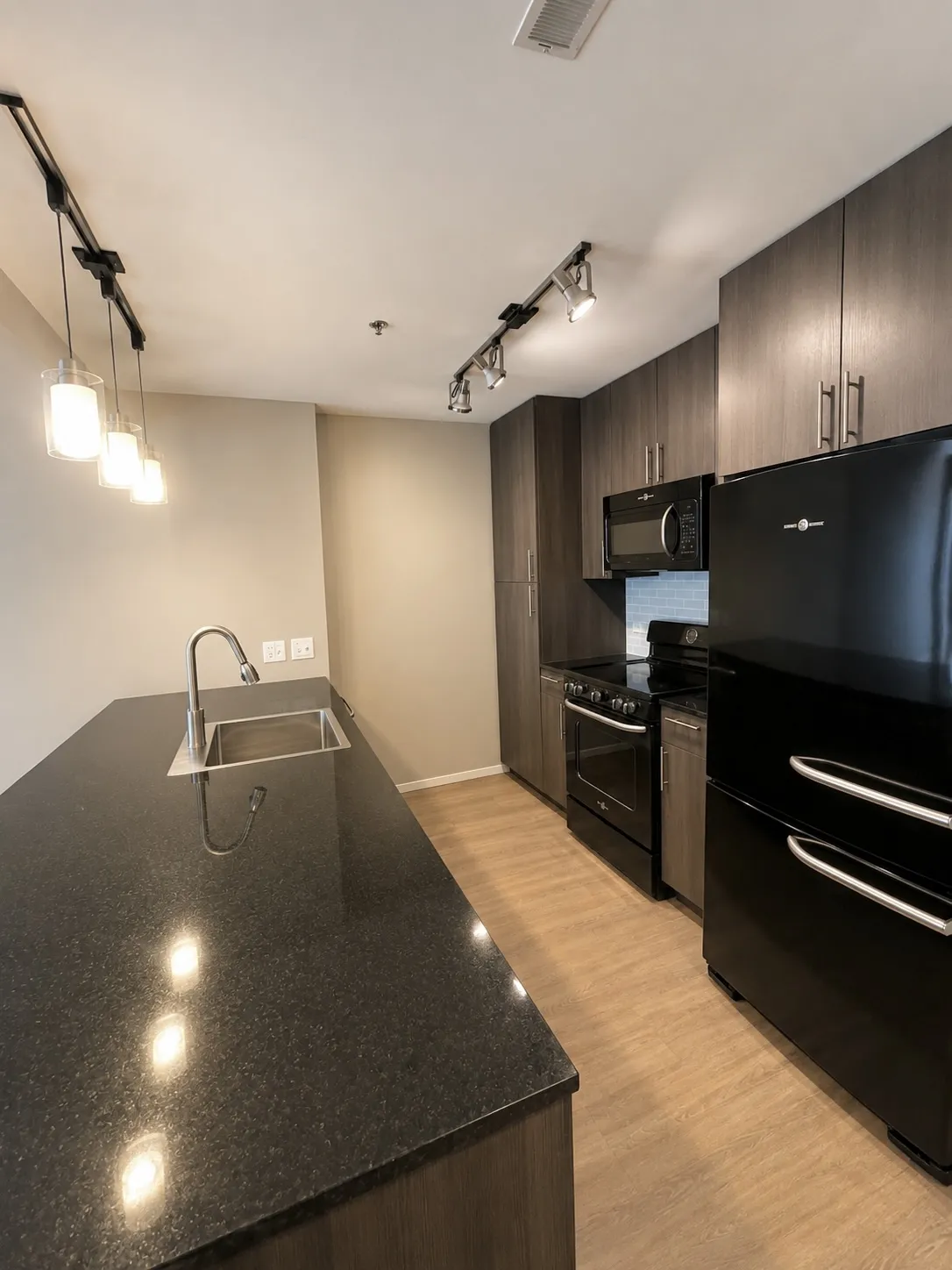211 W Scott St   60610 60610-unit#410-Chicago-IL
