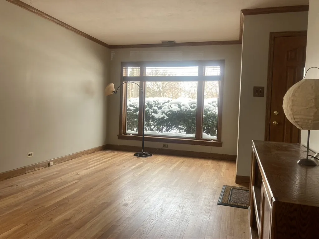 5721 Main St   60053 60053-Morton Grove-IL