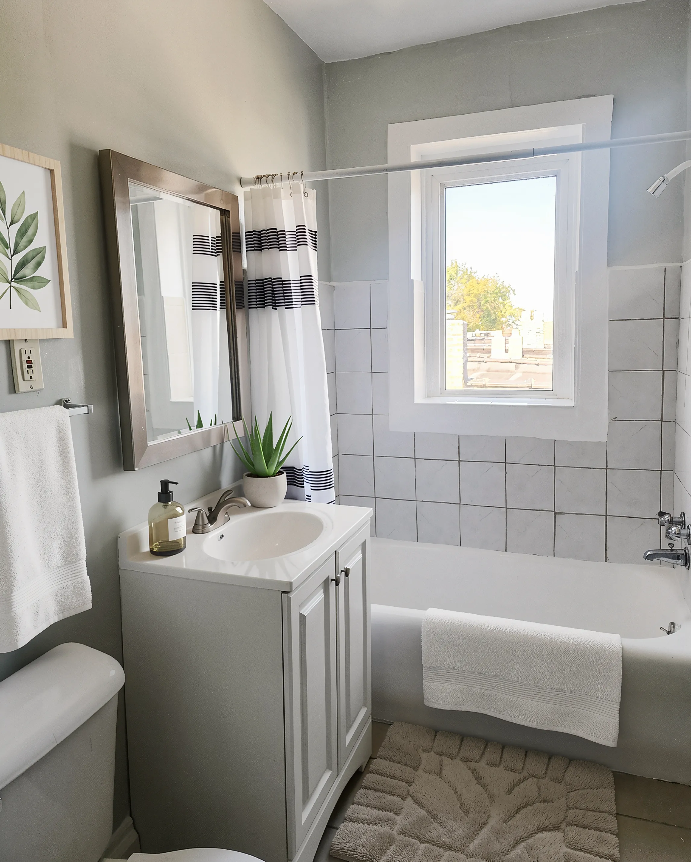 4322 W Le Moyne St   60651 60651-Chicago-IL