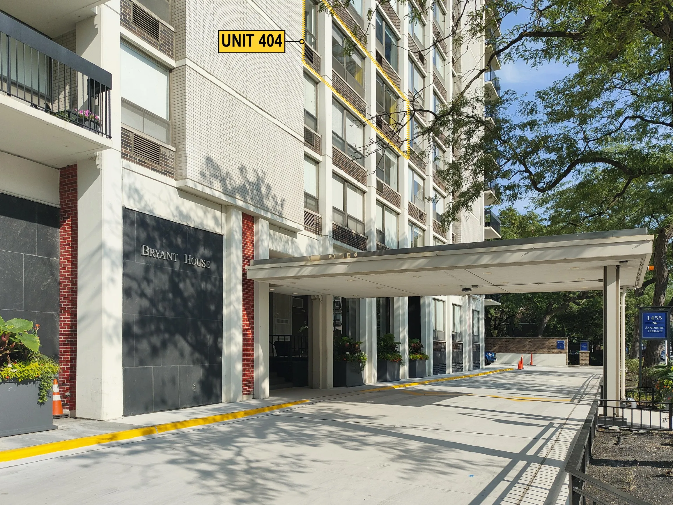 1455 N Sandburg Terrace   60610 60610-unit#404-Chicago-IL
