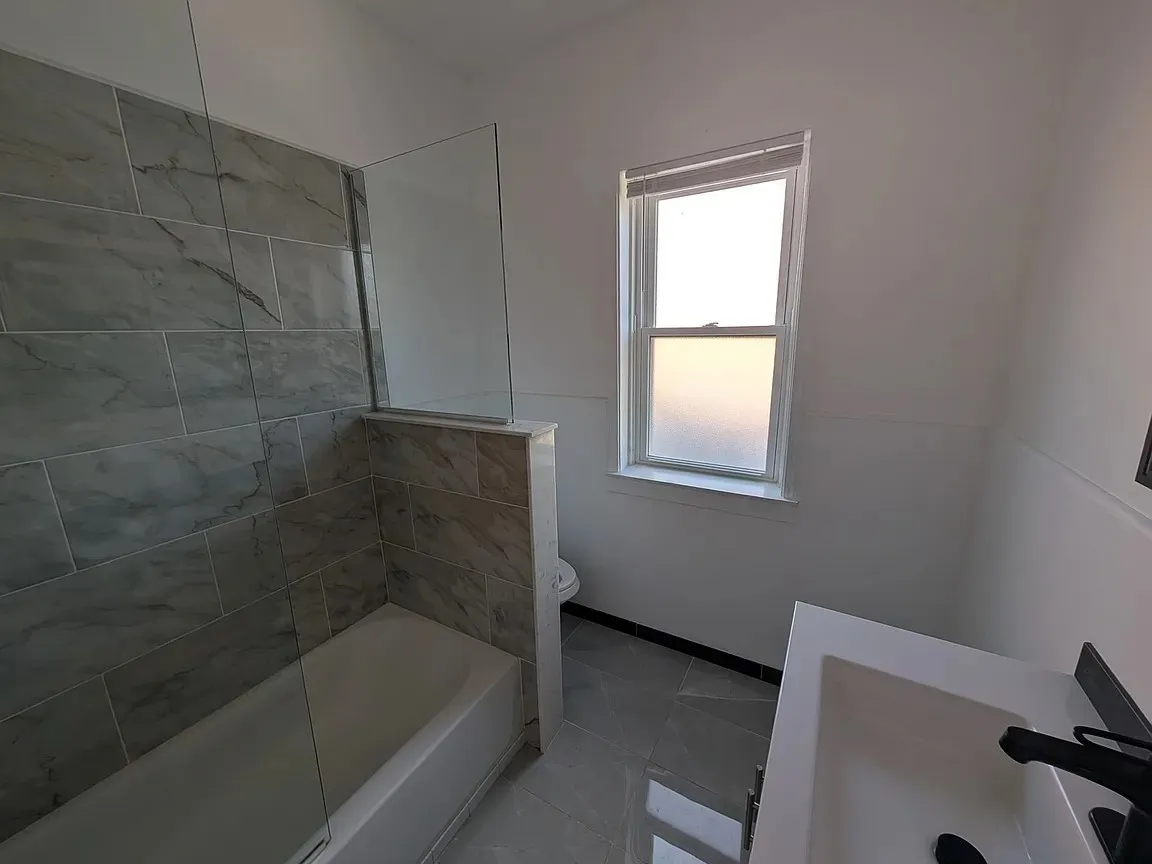 1457 W FOSTER AVE 60640-unit#3R-Chicago-IL