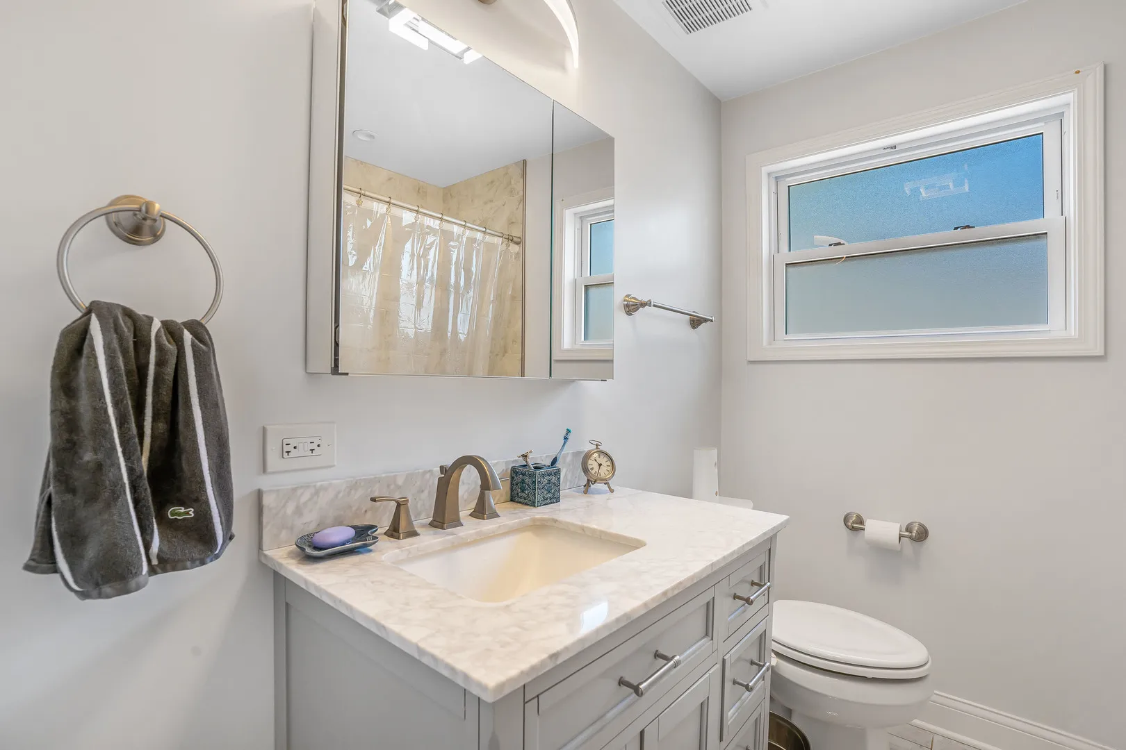 3755 N Kostner Ave   60641 60641-Chicago-IL