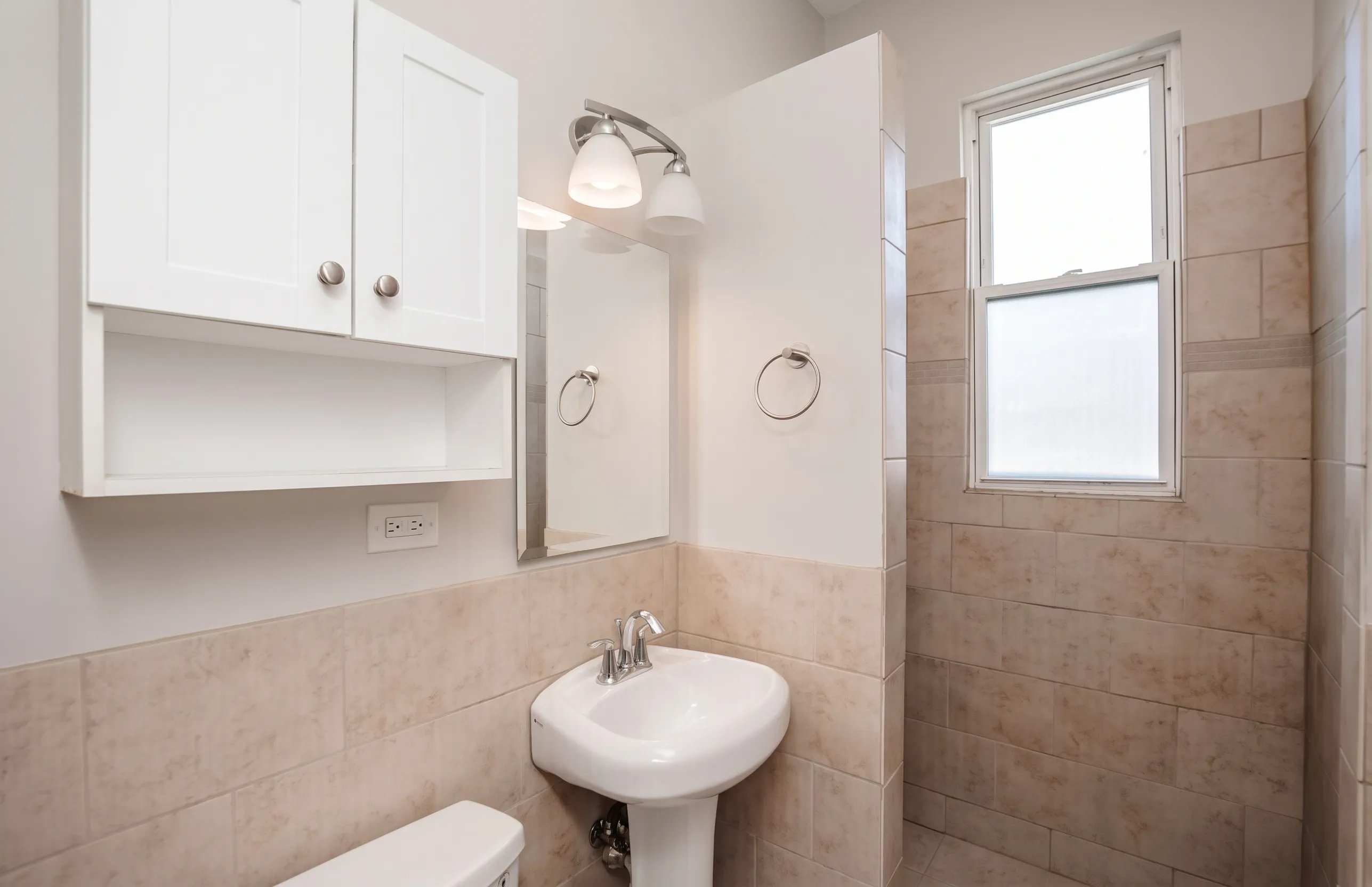 2112 W Roscoe St 60618 60618-unit#2R-Chicago-IL