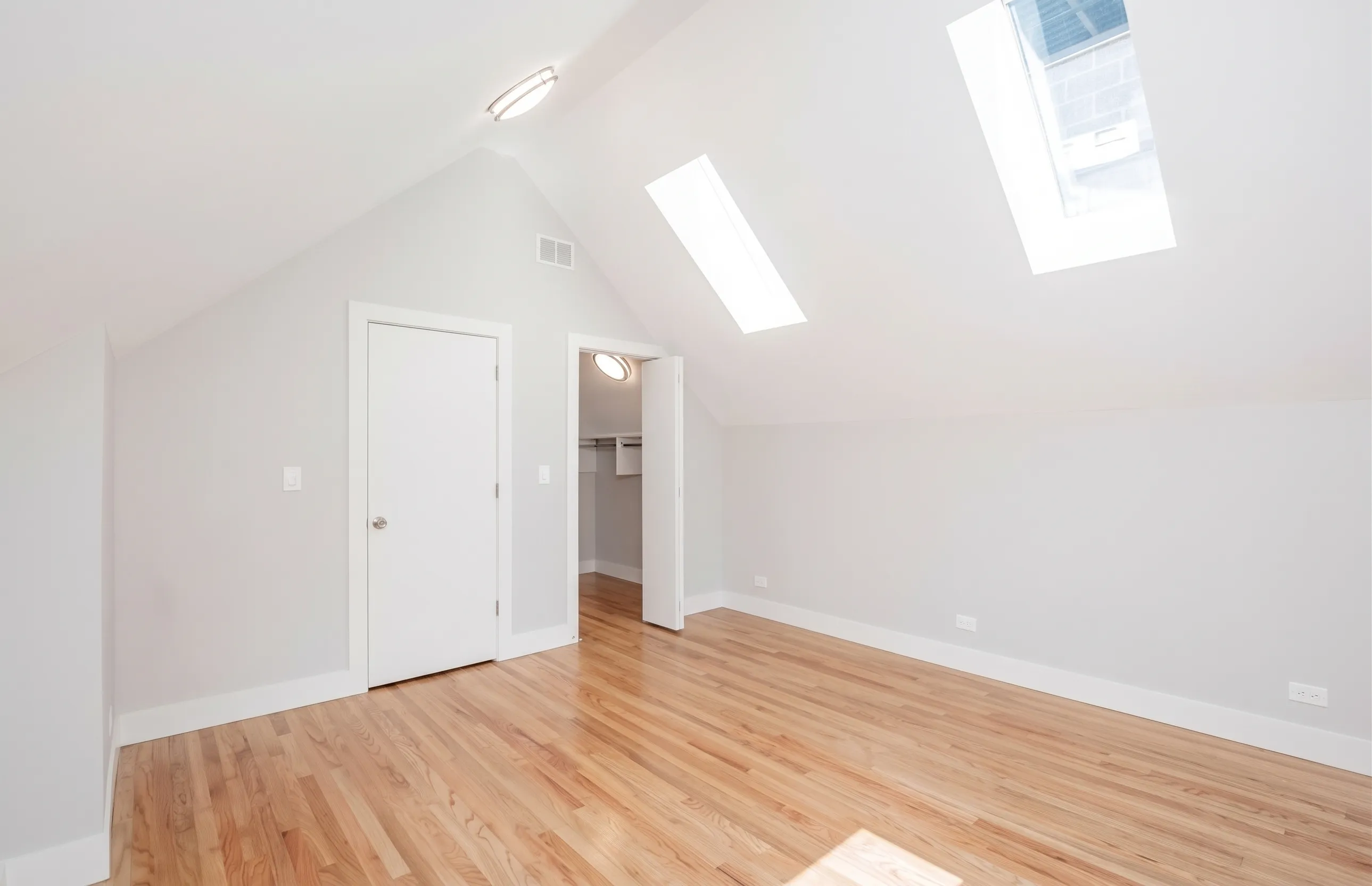 2112 W Roscoe St 60618 60618-unit#2R-Chicago-IL