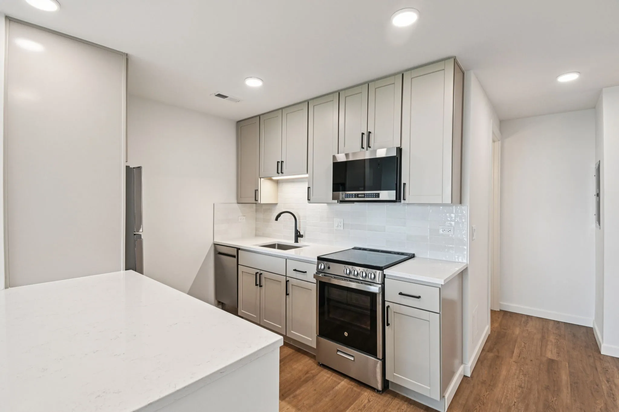 2140 N LINCOLN PARK W 60614-Chicago-IL