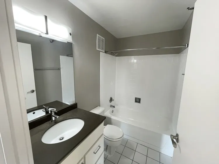 2555 N Clark St   60614 60614-unit#508-Chicago-IL