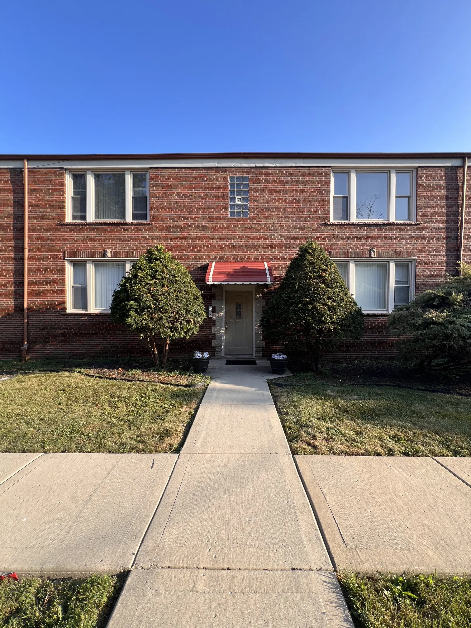 9121 S Bishop St 60620 60620-Chicago-IL