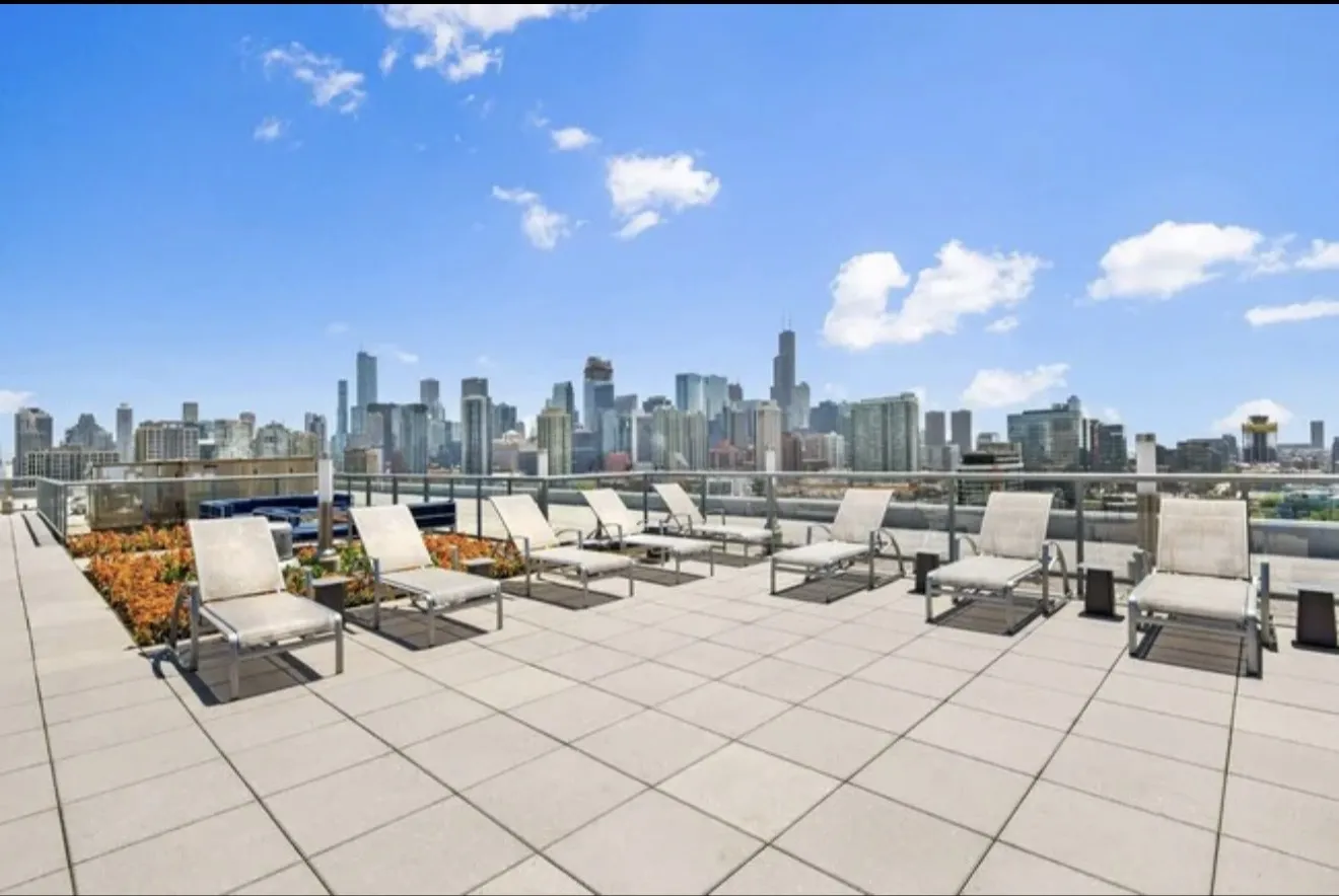 910 W Huron St 60642 60642-Mondial River West-Chicago-IL