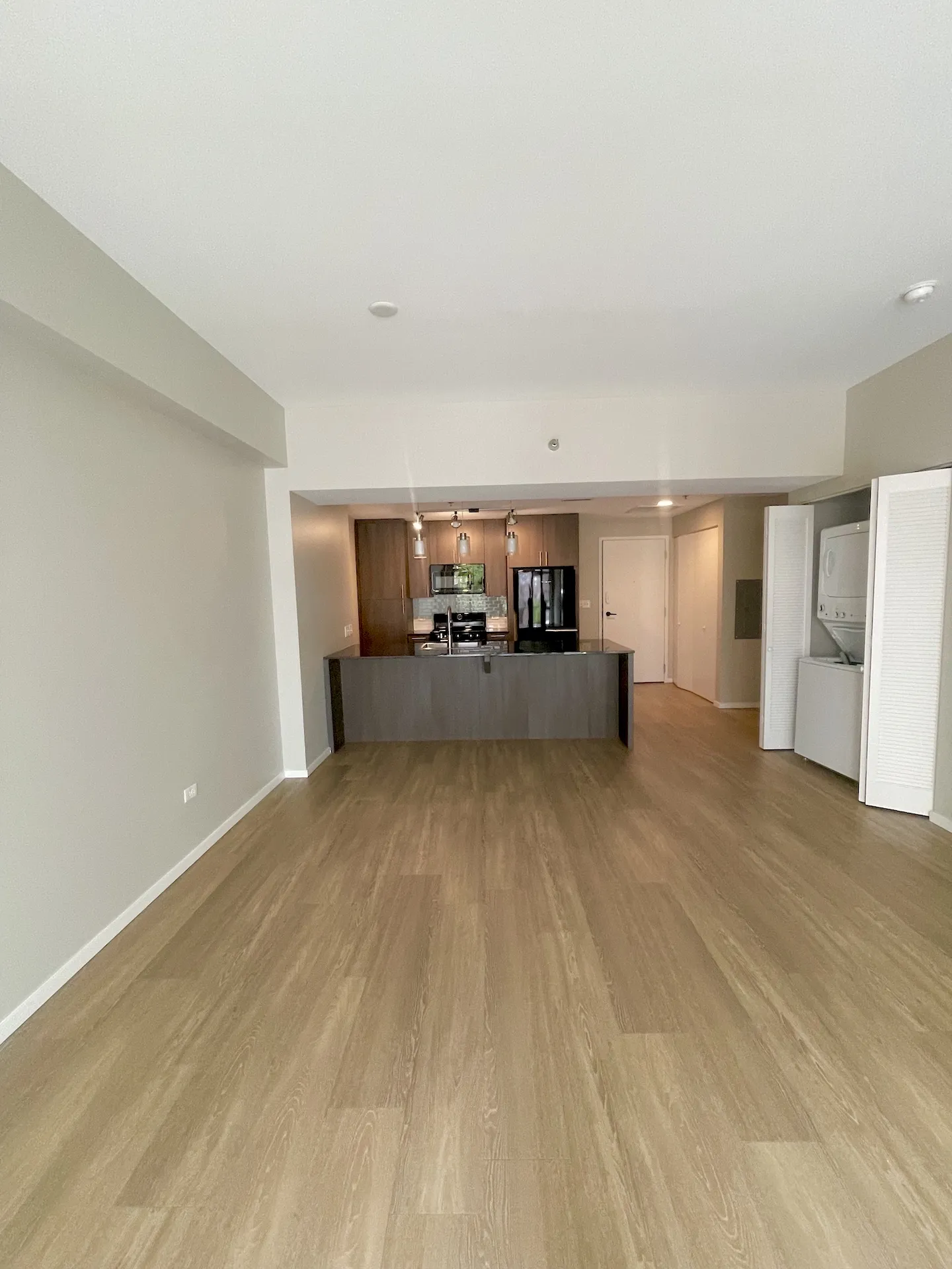 211 W Scott St   60610 60610-unit#410-Chicago-IL