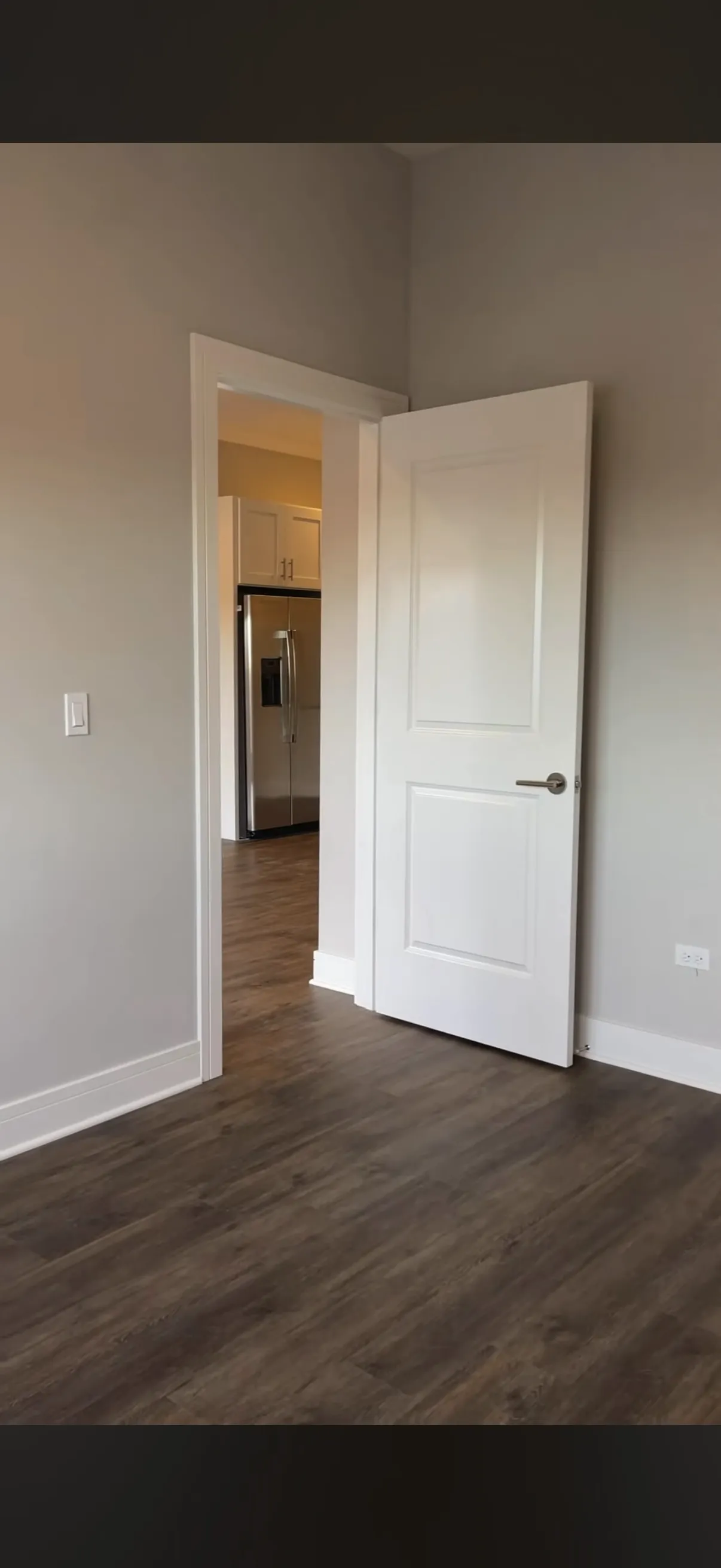 927 W Irving Park Rd   60613 60613-Chicago-IL