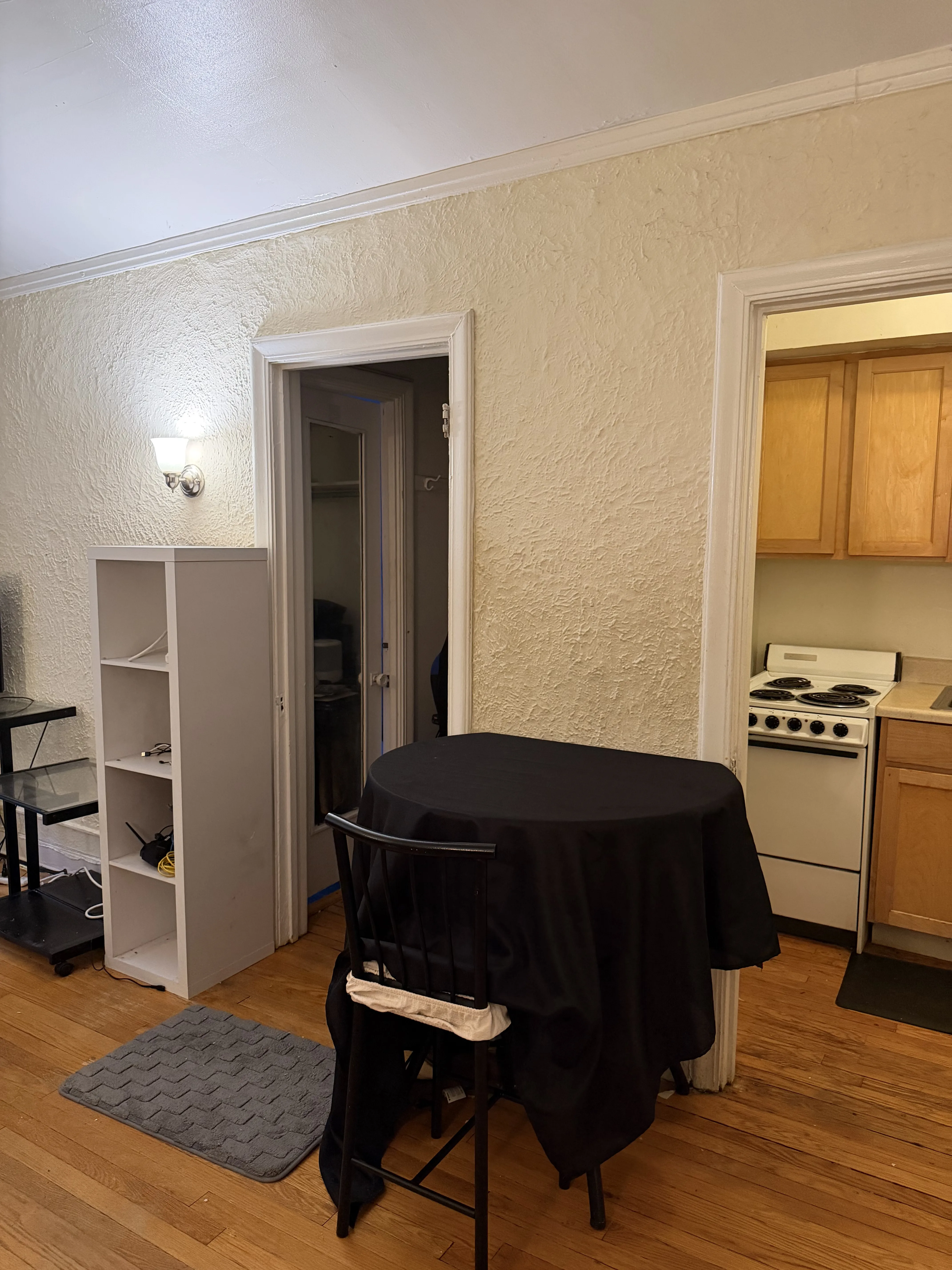 536 W Addison St   60613 60614-unit#111-Chicago-IL