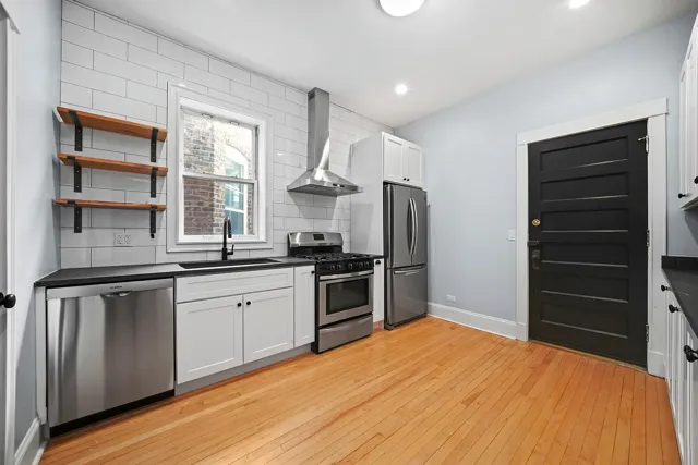 2642 N Sacramento Ave   60647 60647-unit#2-Chicago-IL