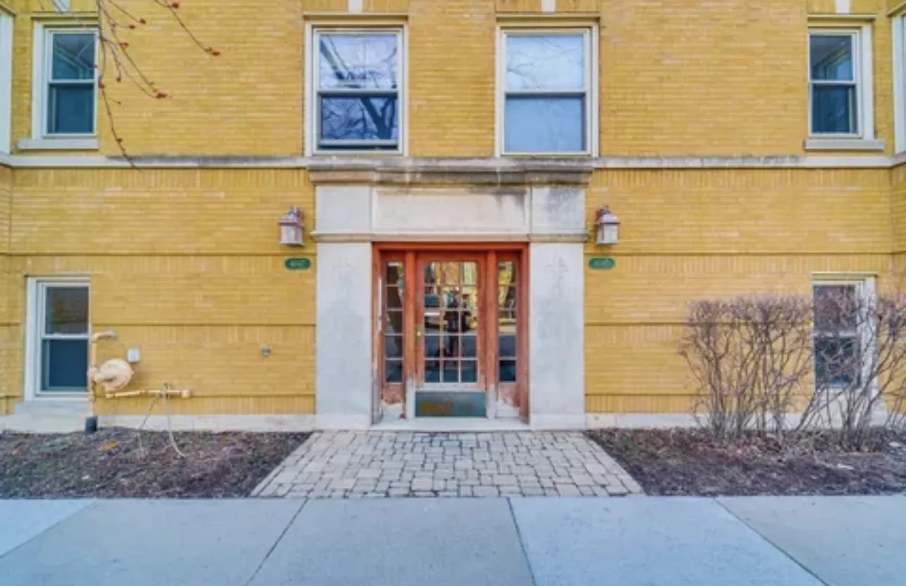 4045 N Kimball Ave 60618 60618-unit#1s-Chicago-IL