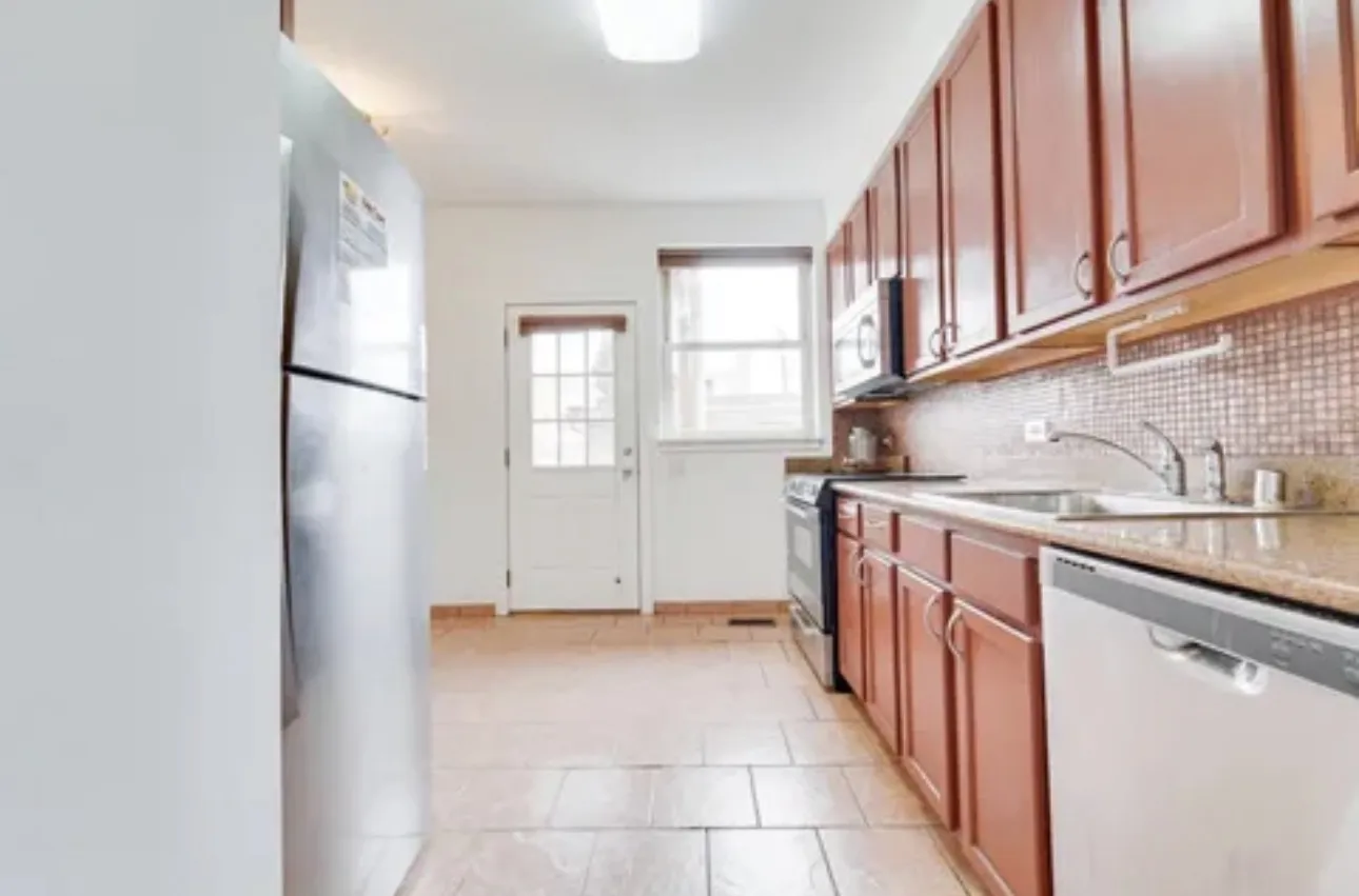 4045 N Kimball Ave 60618 60618-unit#1s-Chicago-IL