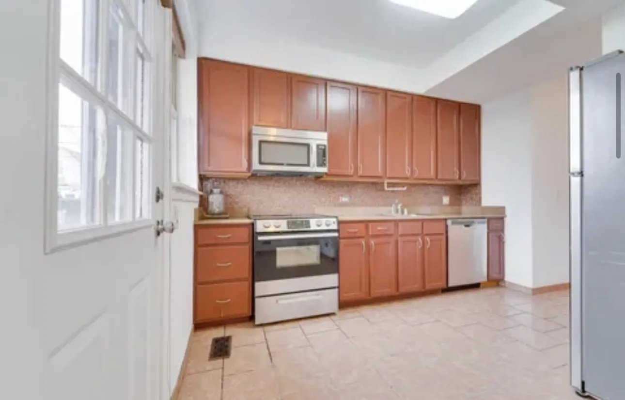 4045 N Kimball Ave 60618 60618-unit#1s-Chicago-IL
