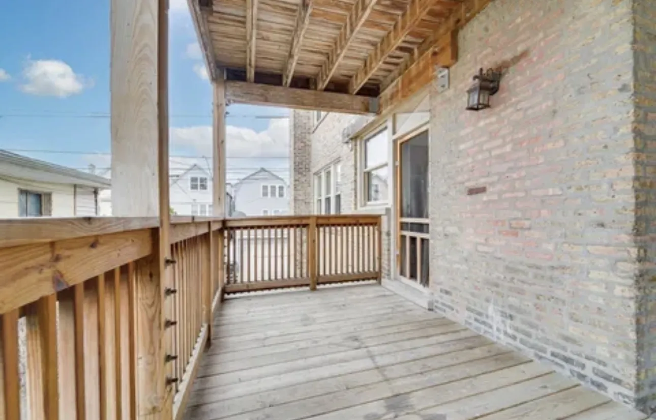4045 N Kimball Ave 60618 60618-unit#1s-Chicago-IL