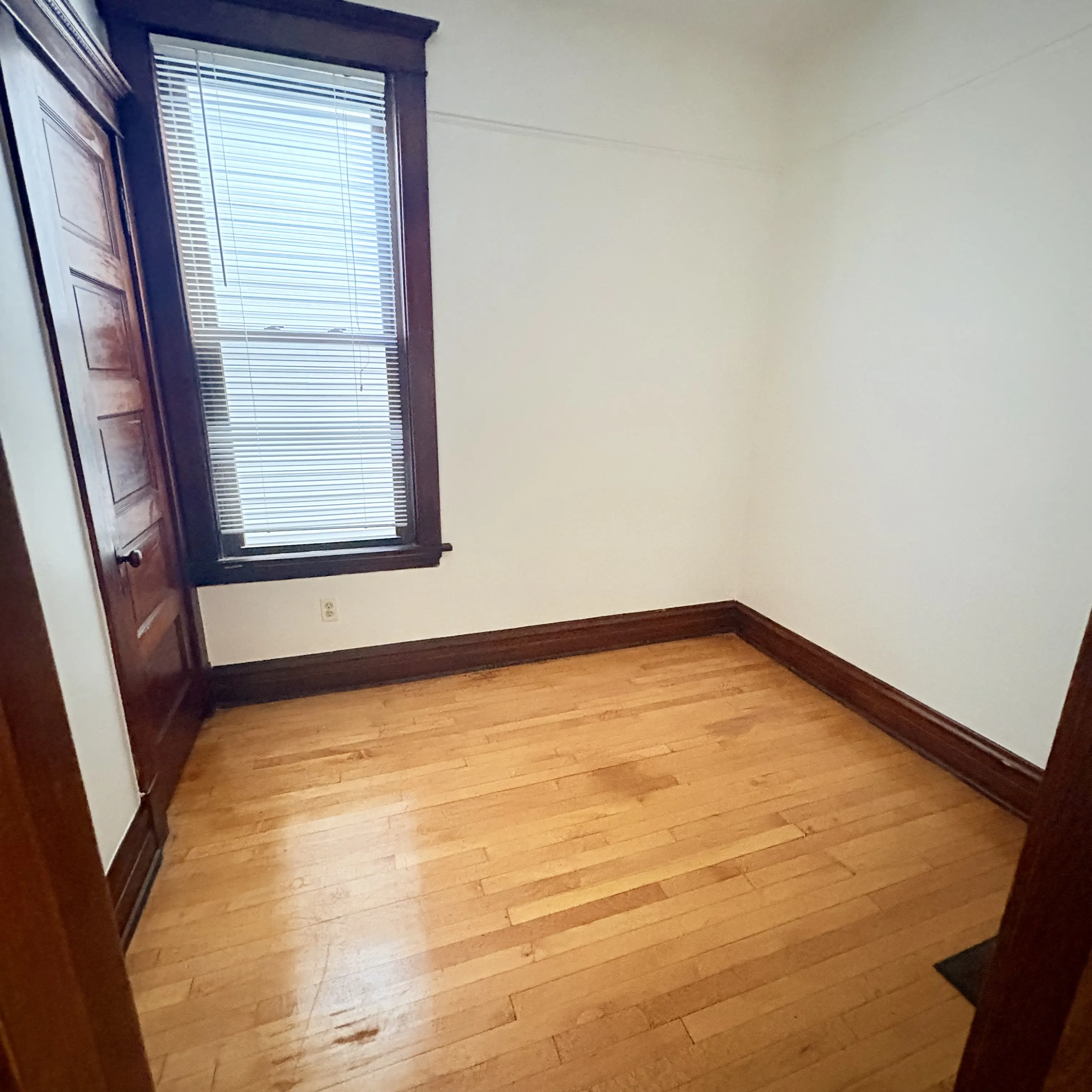 3530 N Damen Ave   60618 60618-Owner Occupied-unit#1-Chicago-IL