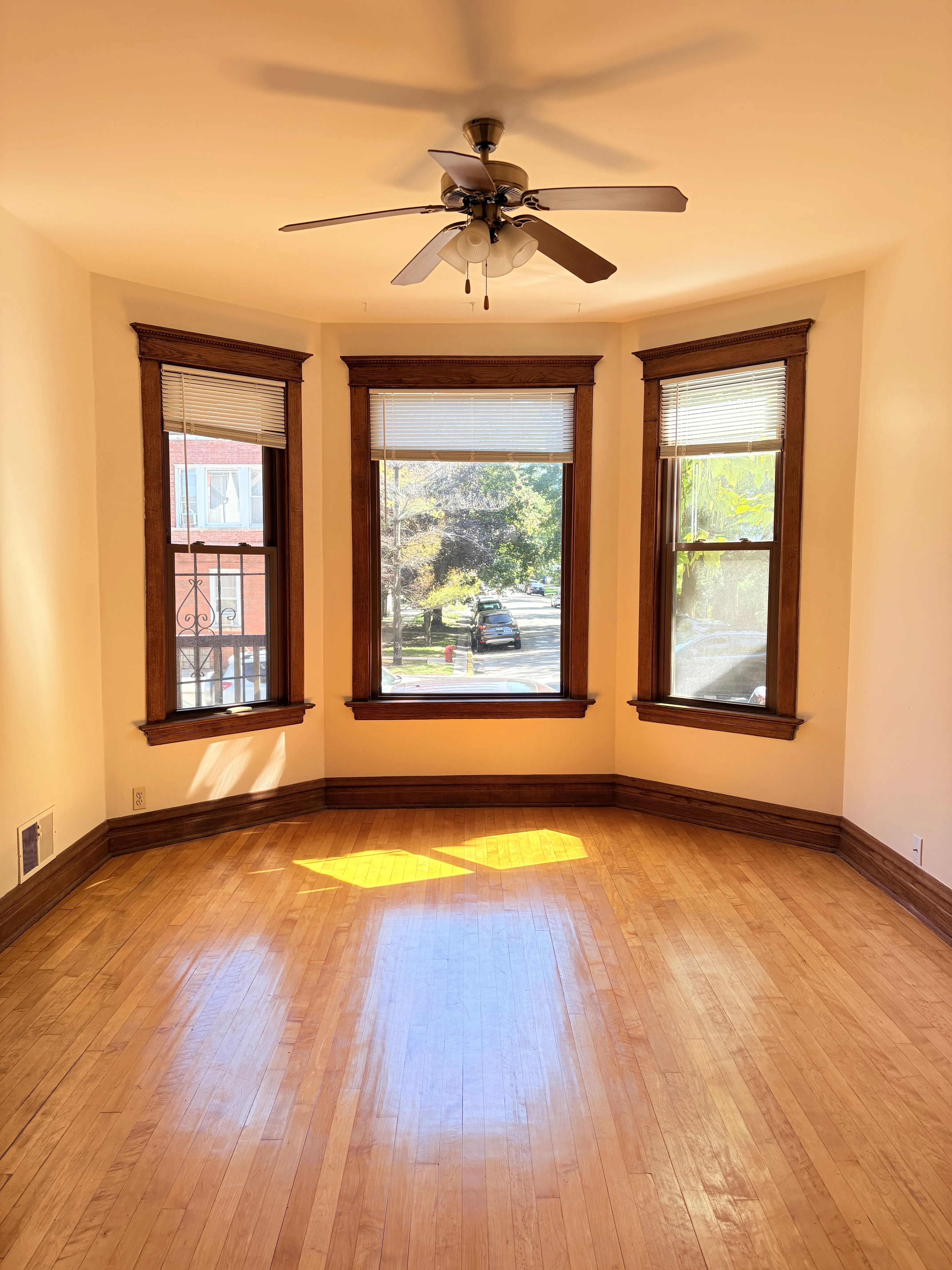 3530 N Damen Ave 60618 60618-Owner Occupied-unit#1-Chicago-IL
