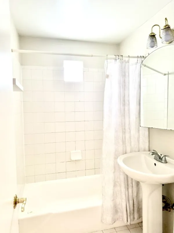 1244 W Byron St 60613 60613-unit#2-Chicago-IL