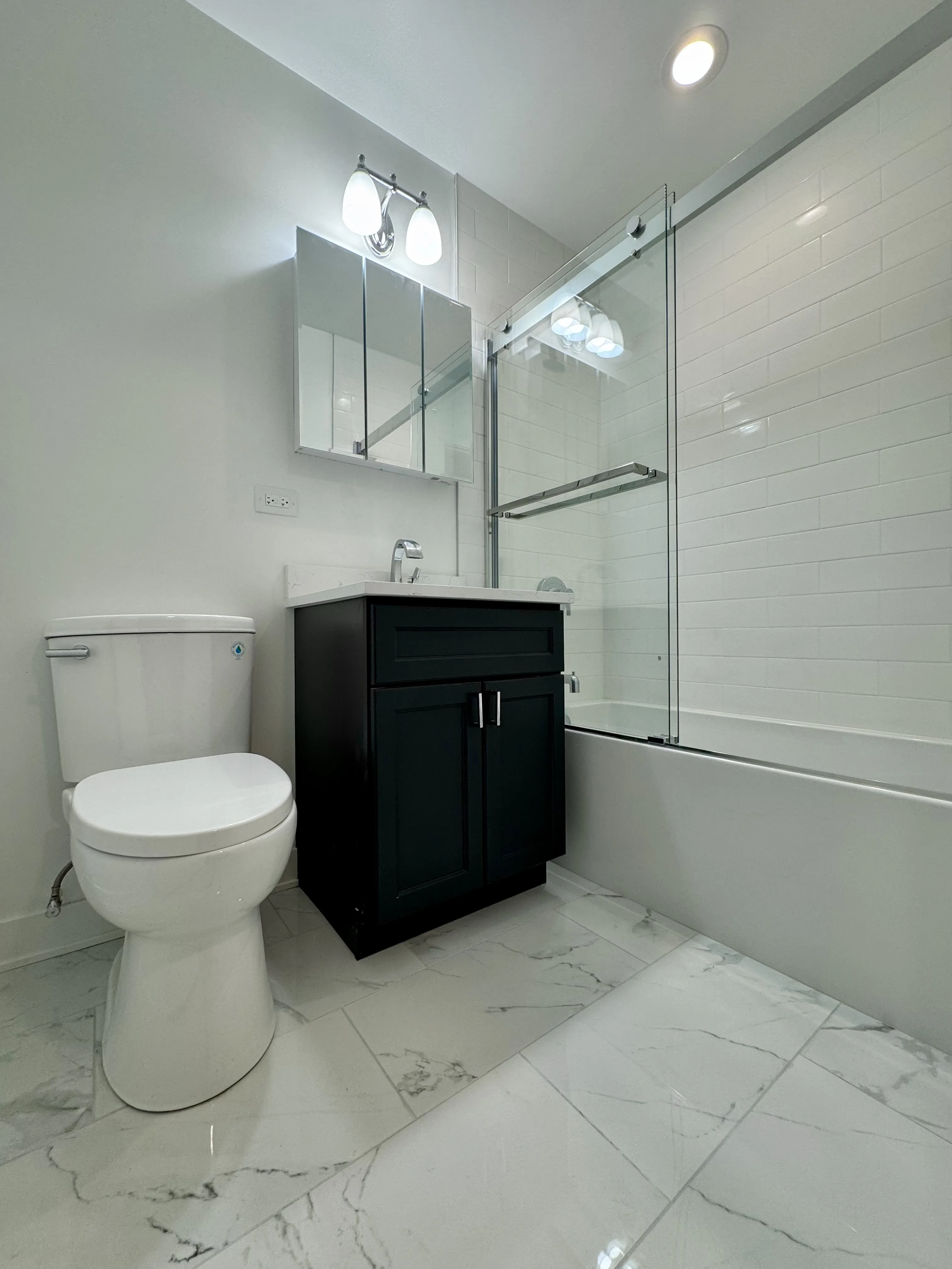 5045 N Glenwood Ave   60640 60640-Glenwood/Winnemac-unit#G-Chicago-IL