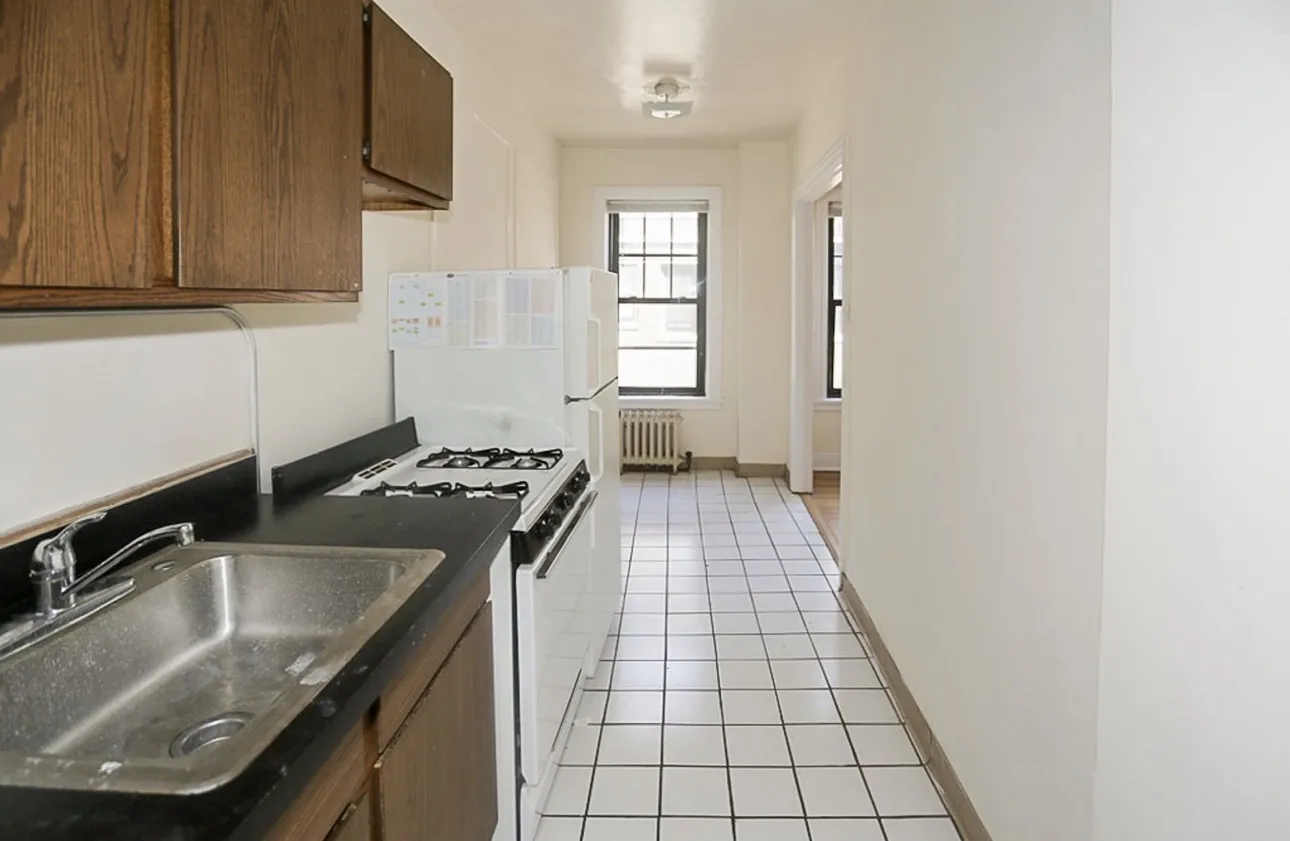 540 W Briar Pl   60657 60657-unit#8C-Chicago-IL