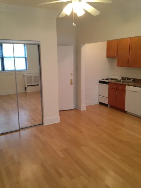 4440 N. Wolcott 60640-Ravenswood Vista Apartments-unit#104-Chicago-IL